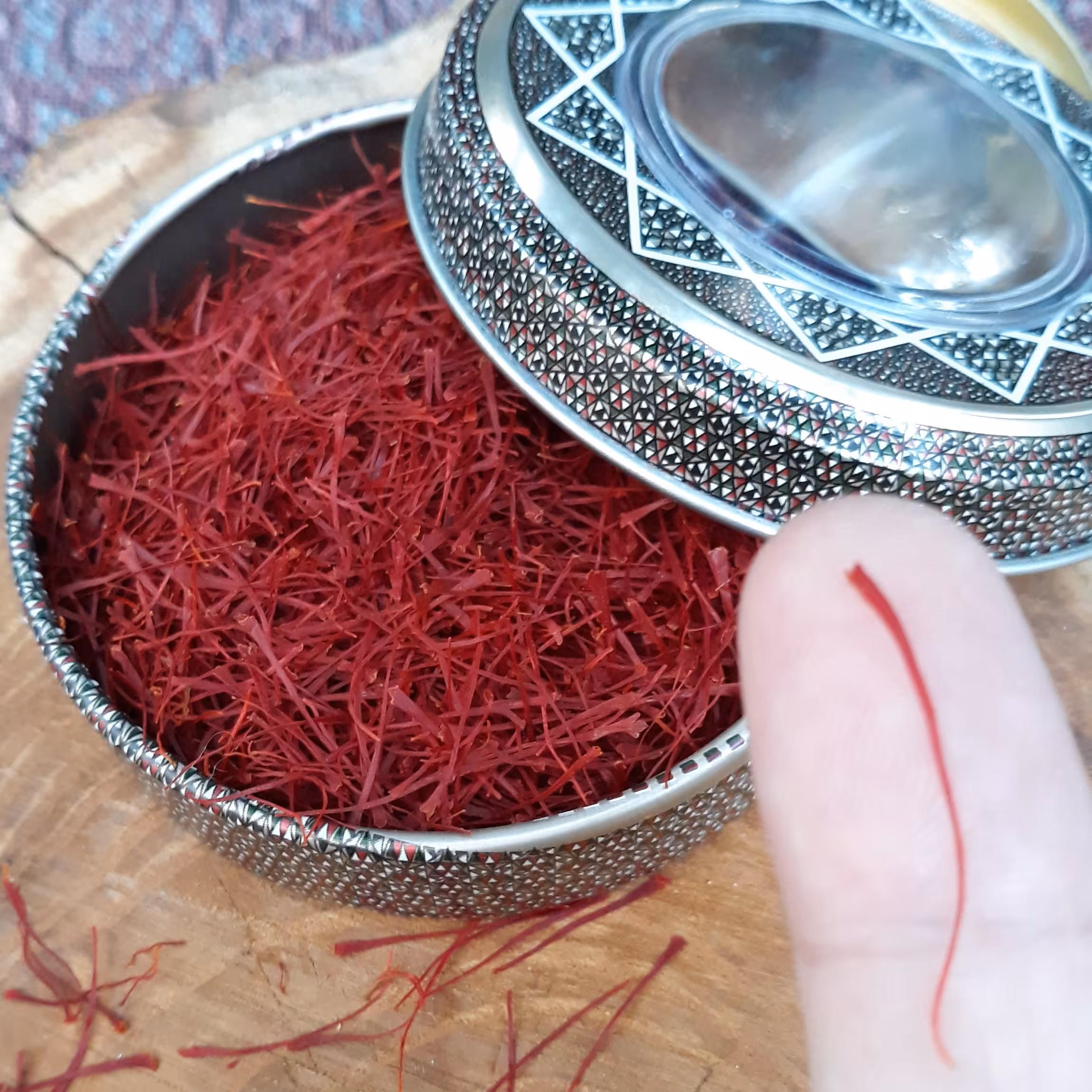 زعفران سوپر نگین یک مثقالی