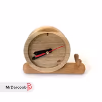 ساعت چوبی دست ساز  با طرح حلزون، ساخته شده با چوب گردو و راش