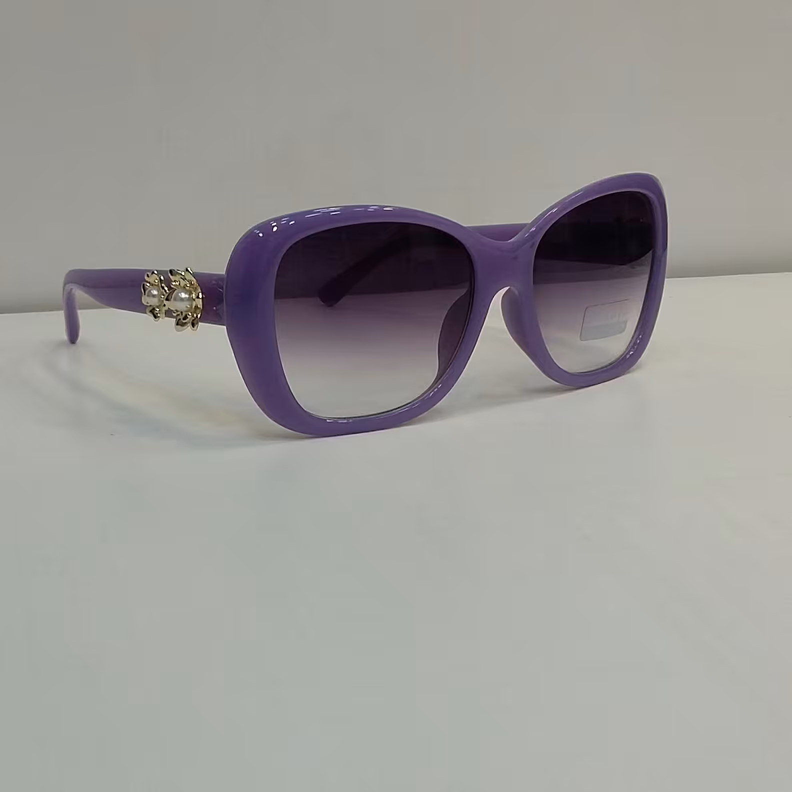 عینک آفتابی مدل بیضی