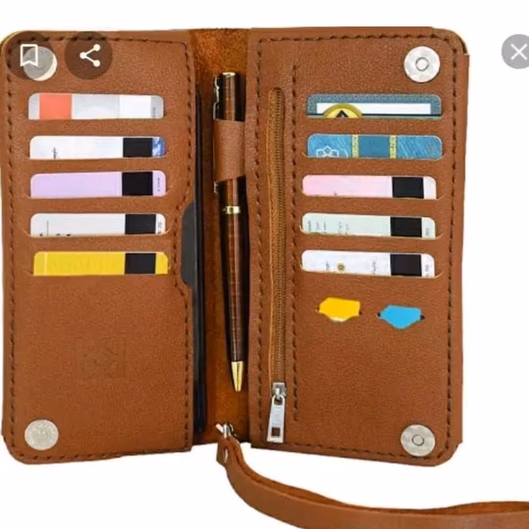 کیف پول دولت دوخته شده با چرم بزی سورت یک . قابل اجرا با رنگ دلخواه و انجام حکاکی به سلیقه مشتری 