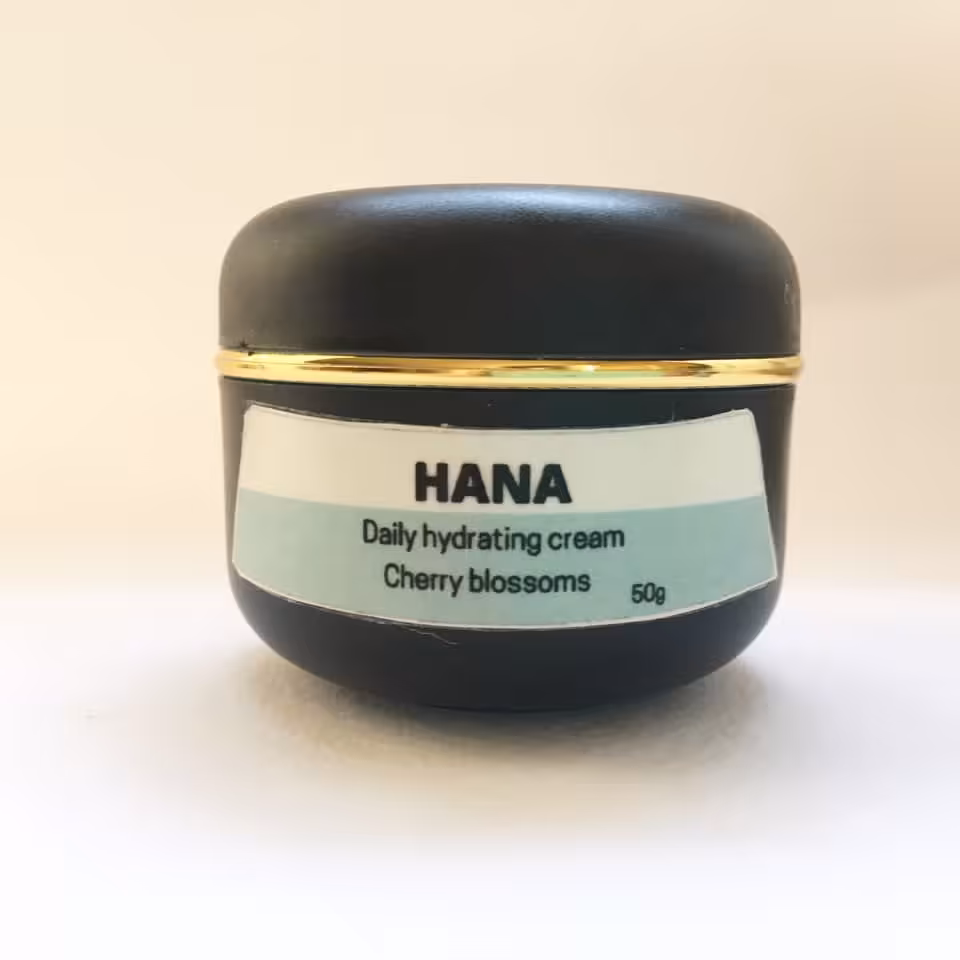 آبرسان روزانه ی حنا مخصوص پوستهای چرب