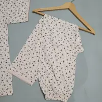  بلوز و شلوار (کد 119)  پارچه صورتی طرح پاپیونی  