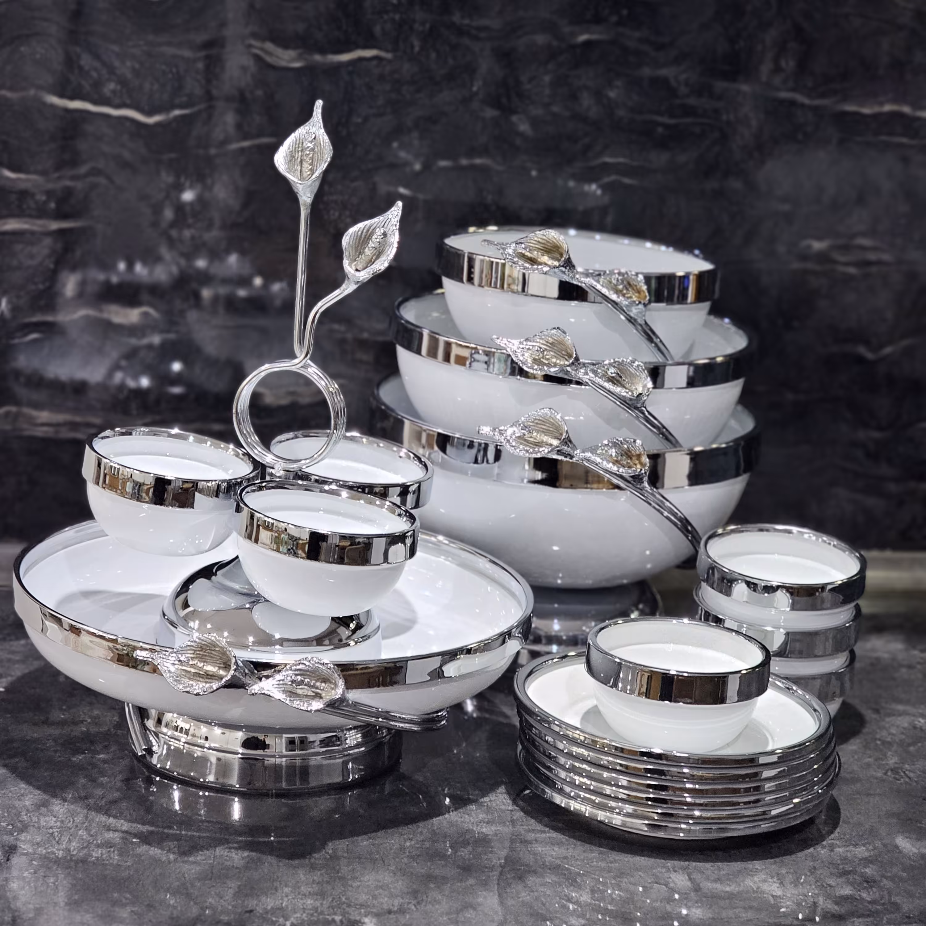 سرویس پذیرایی  لیلیوم 17تیکه  سفید باآبکاری نقره ای 