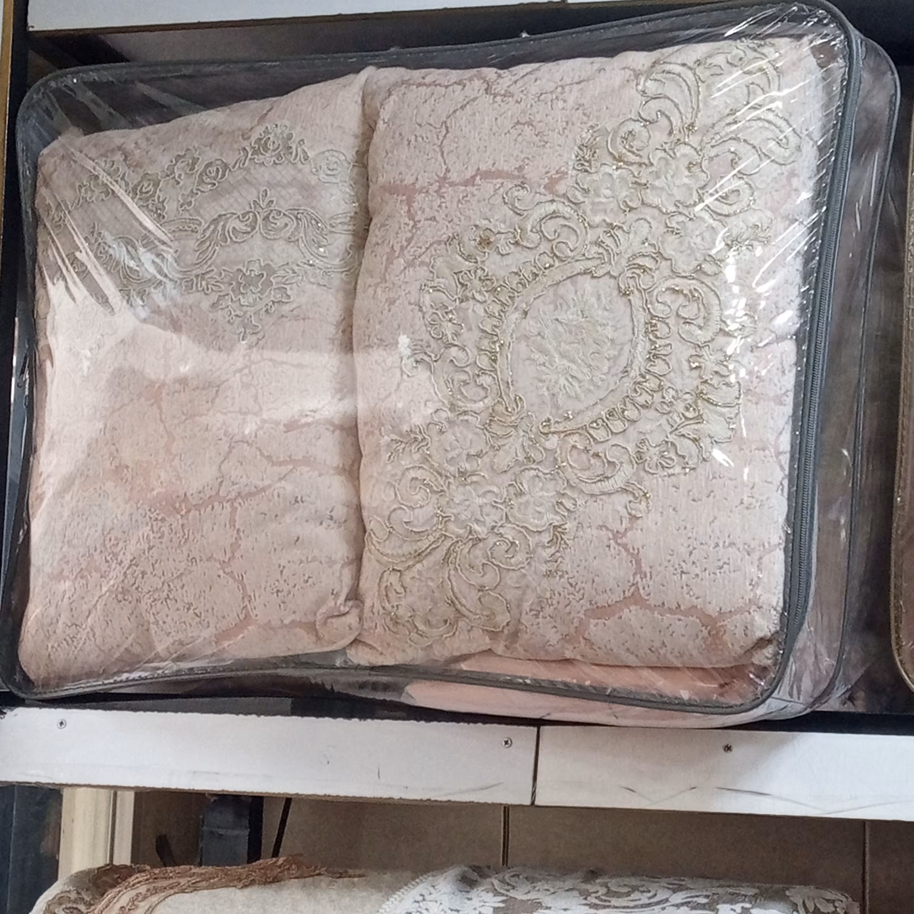 روتختی مخمل پنلی ترک دونفره درجه یک 8 تیکه دانتل دار کیفیت فوق العاده طرح ماربل سنگی.