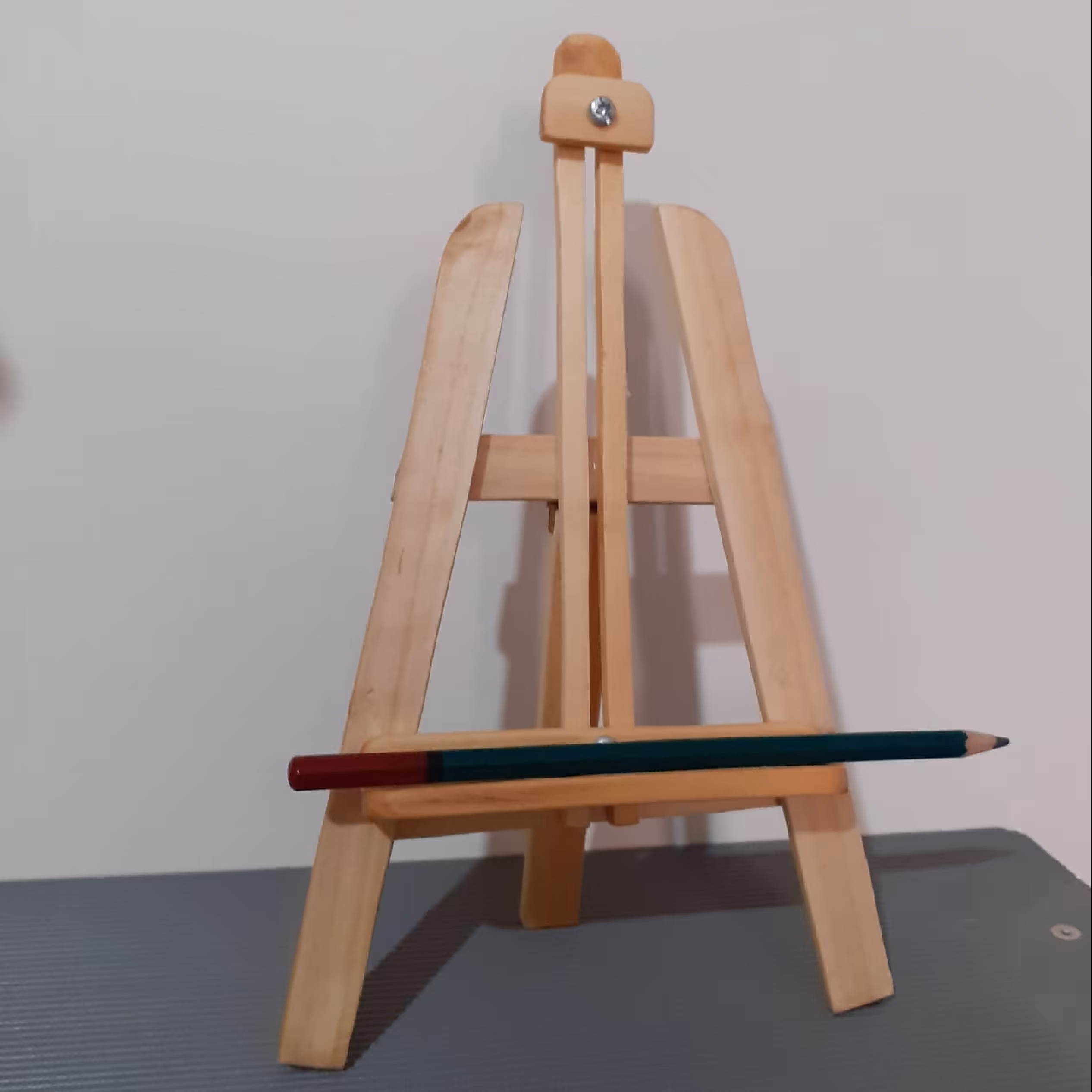 سه پایه چوبی کوچک (دست ساز )