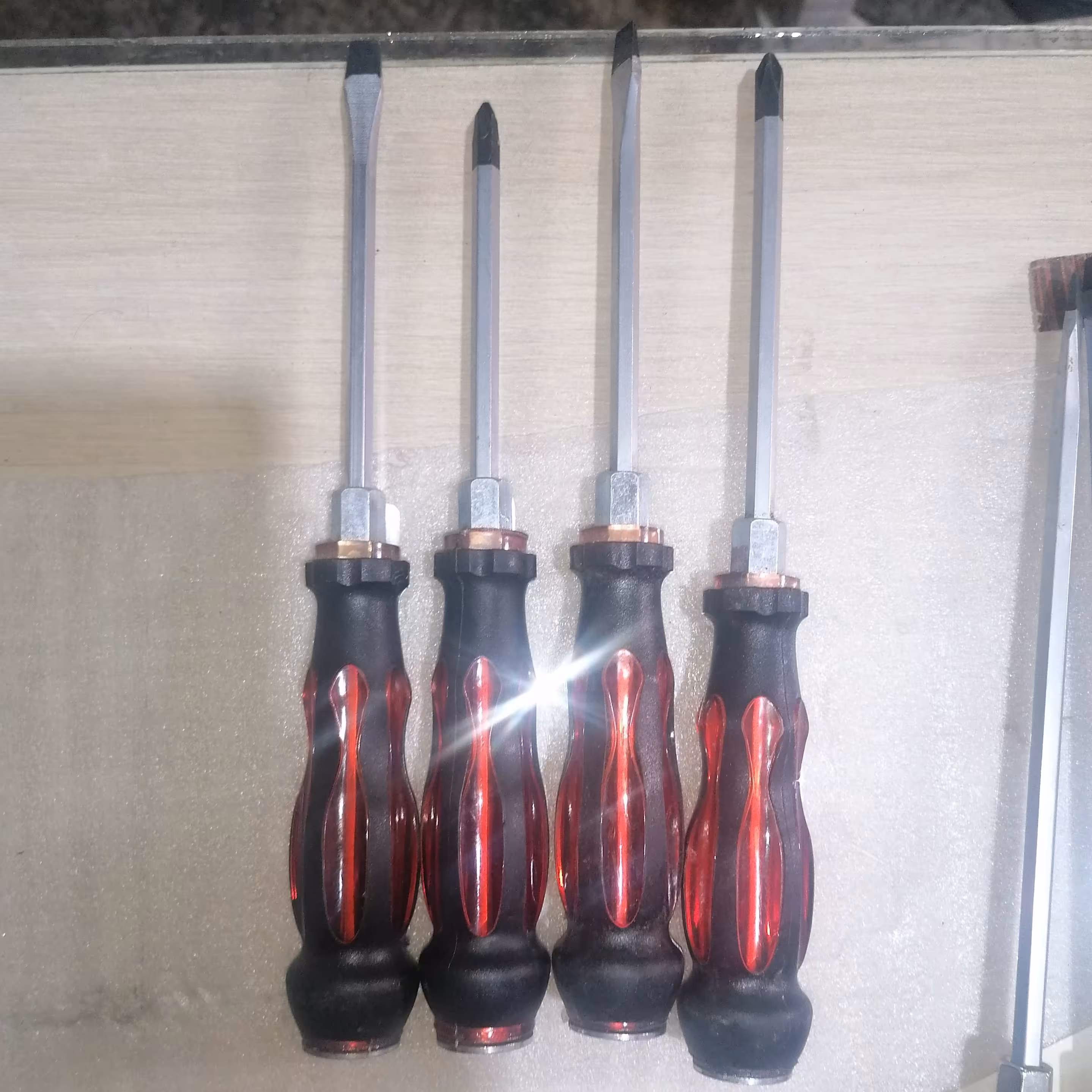 پیچگوشتی چهار سو  xz ضربه خور  آهنربای  22  سانتی متر 