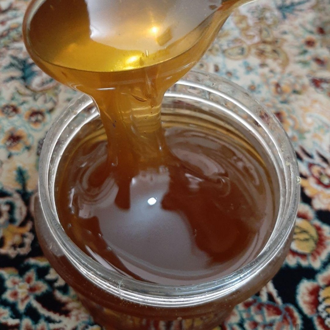 عسل شهد گیاه یونجه