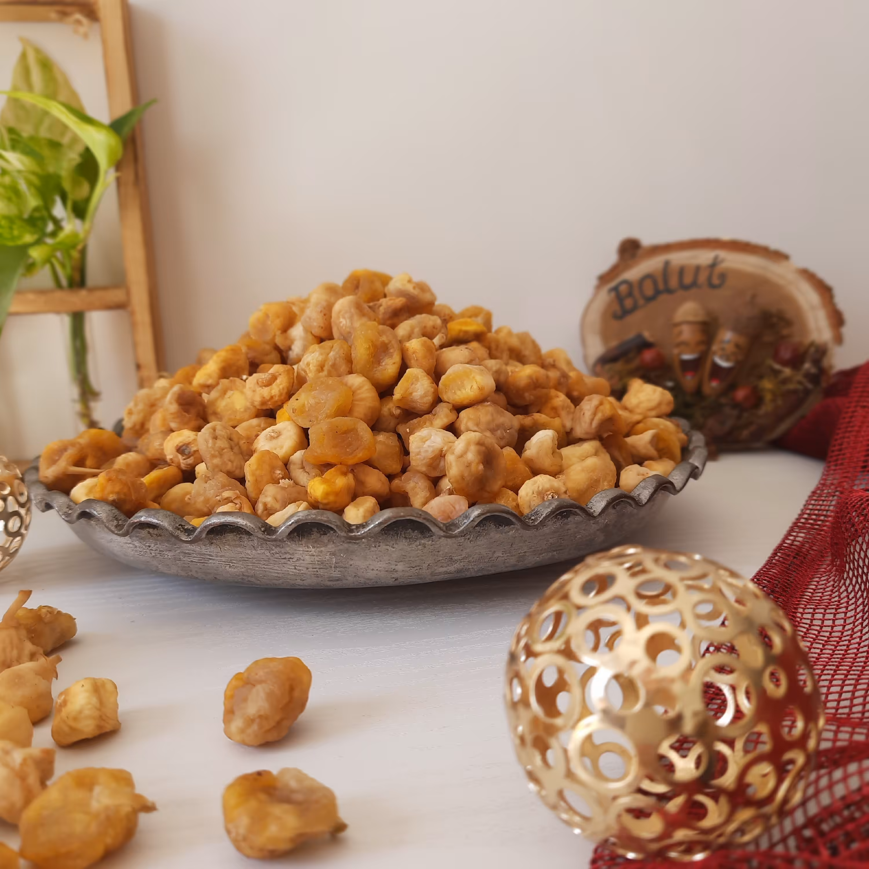 انجیر  خشک زردوتازه