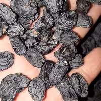 مویز سیاه ایرانی هسته دار وهسته ترد 900گرم حالص