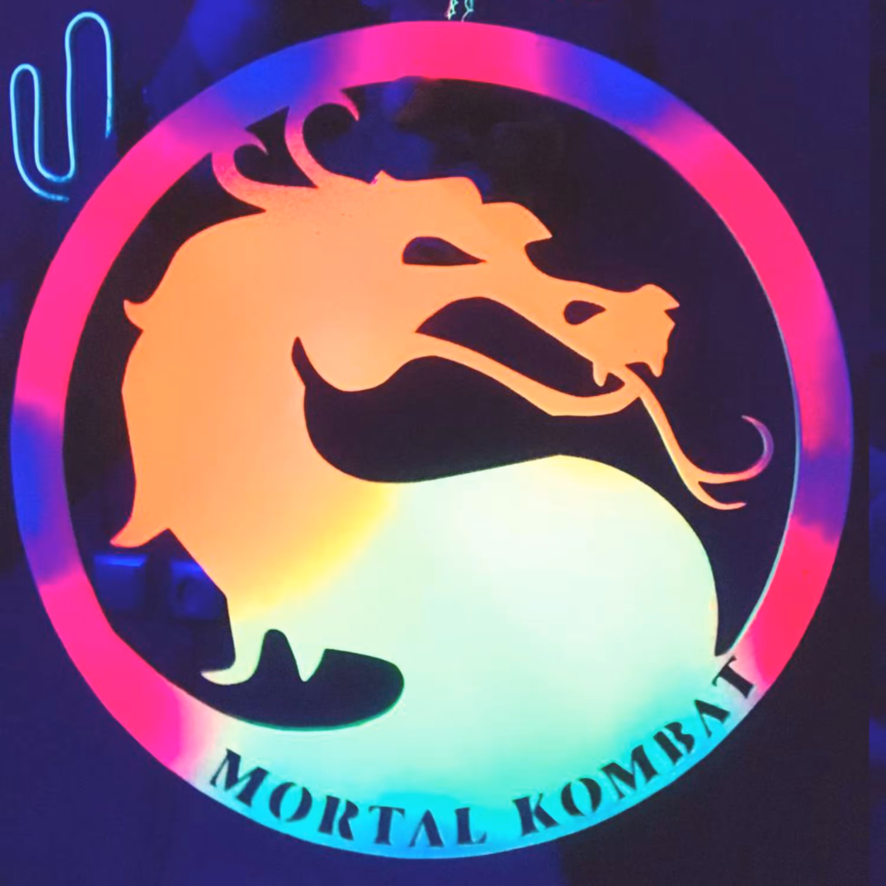 دکوری چوبی بلک لایت طرح مورتال کامبت Blacklight