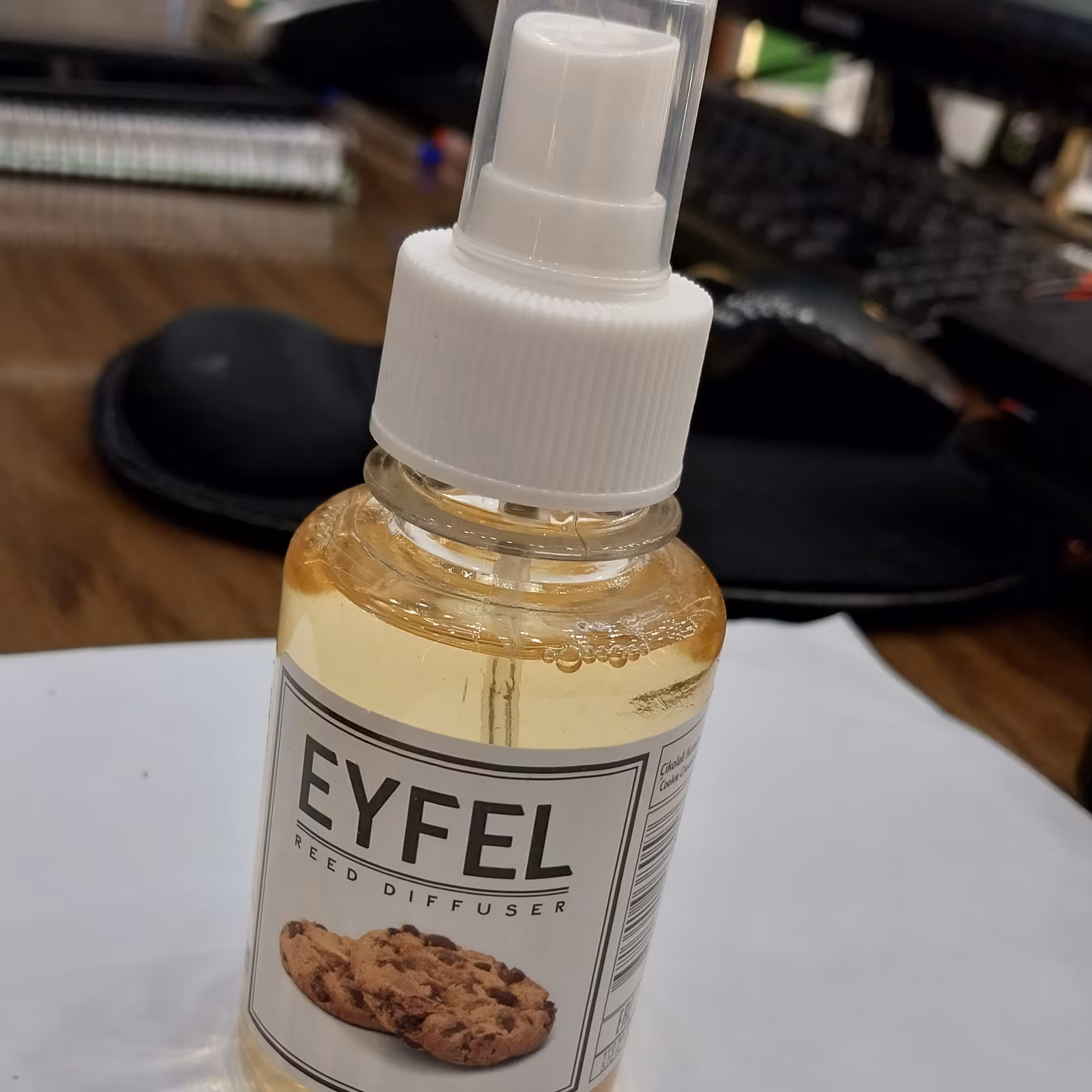 خوشبو ایفل اسپری   کوکی در طعم های مختلف اگزوز پرشین سادات اسپرت 110 m.k