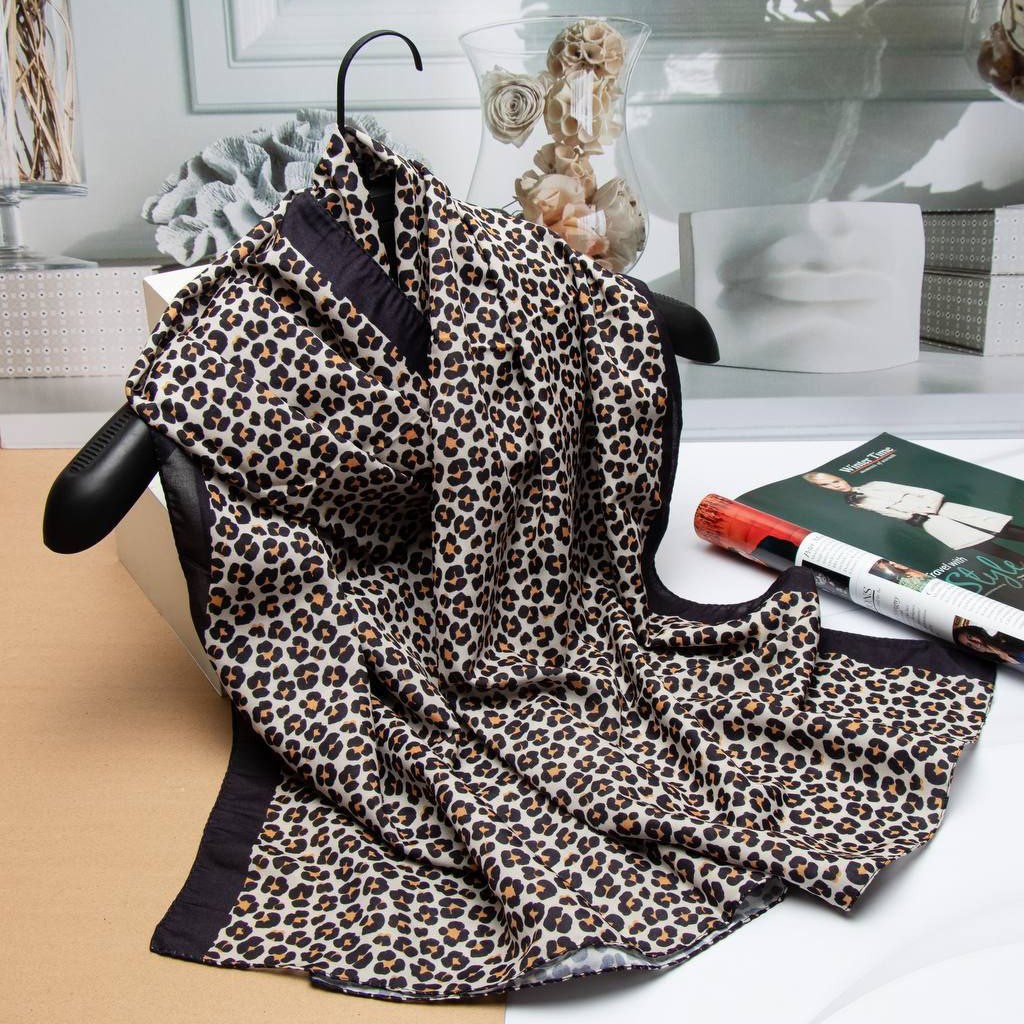 شال سوپرنخ طرح پلنگی حاشیه مشکی ارسال رایگان