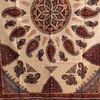 رومیزی135در2مترطرح بته جقه سنتی قلمکار اصفهان