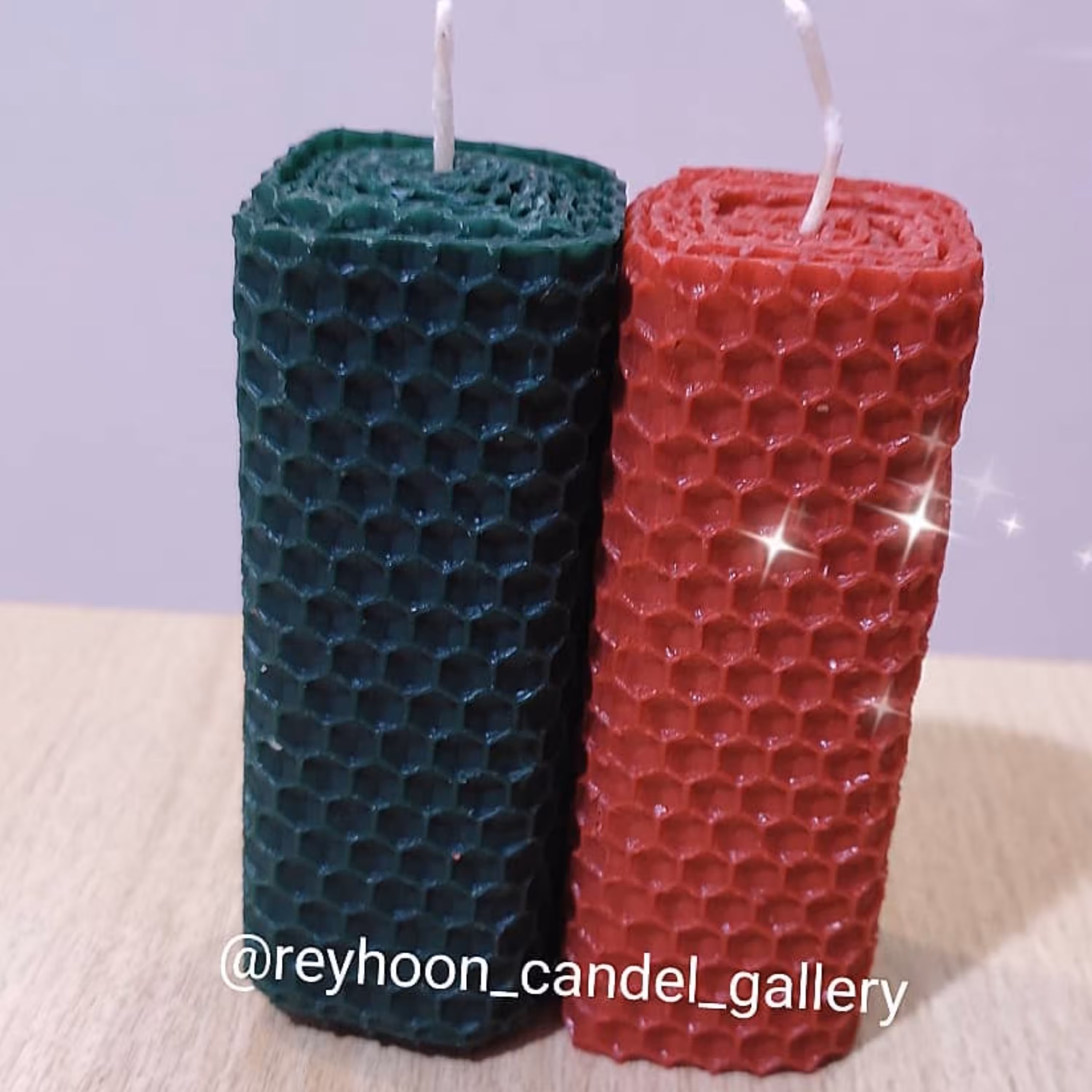 شمع موم عسل مربعی جفتی ارتفاع 9 سانت قطر تقریبا 4 سانت