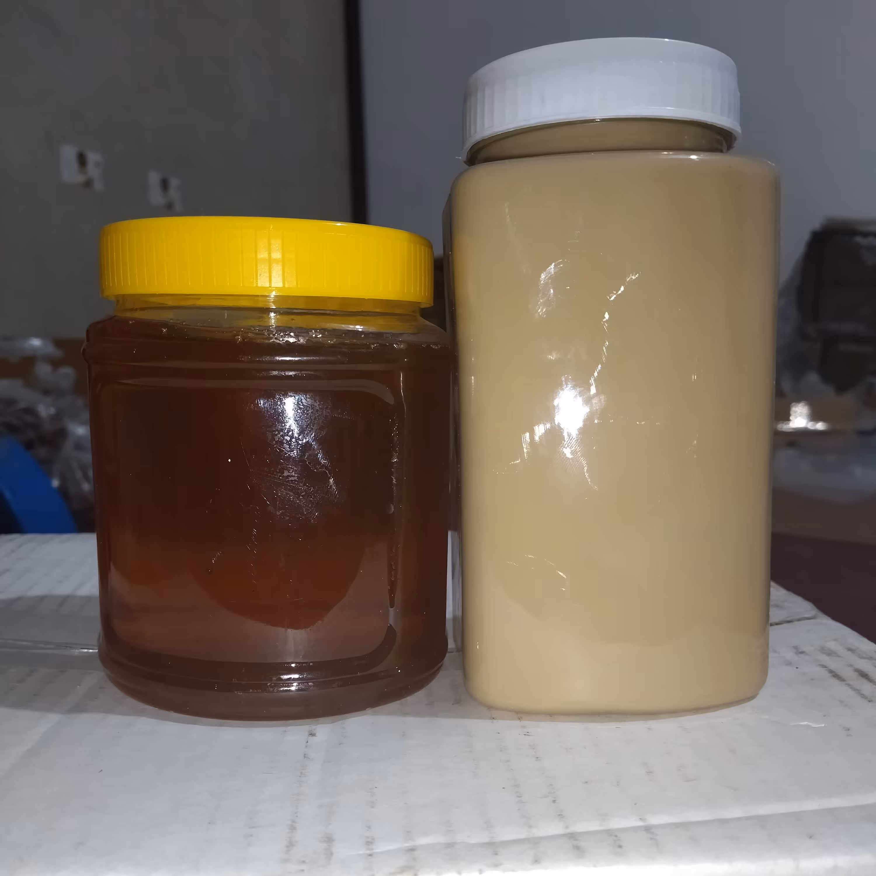 معجون عسل و ارده . مفید و مقوی ( یک کیلو عسل و یک کیلو ارده مجزا )