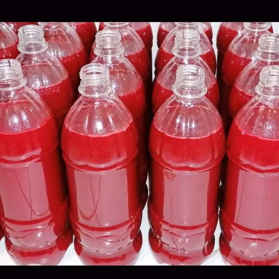 🌹(30 %هزینه ارسال با ماست)🌹آب زرشک  خالص و غلیظ بدون  افزودنی  محصول خراسان‌جنوبی.از فروشگاه ما بخر با اطمینانم  بخر