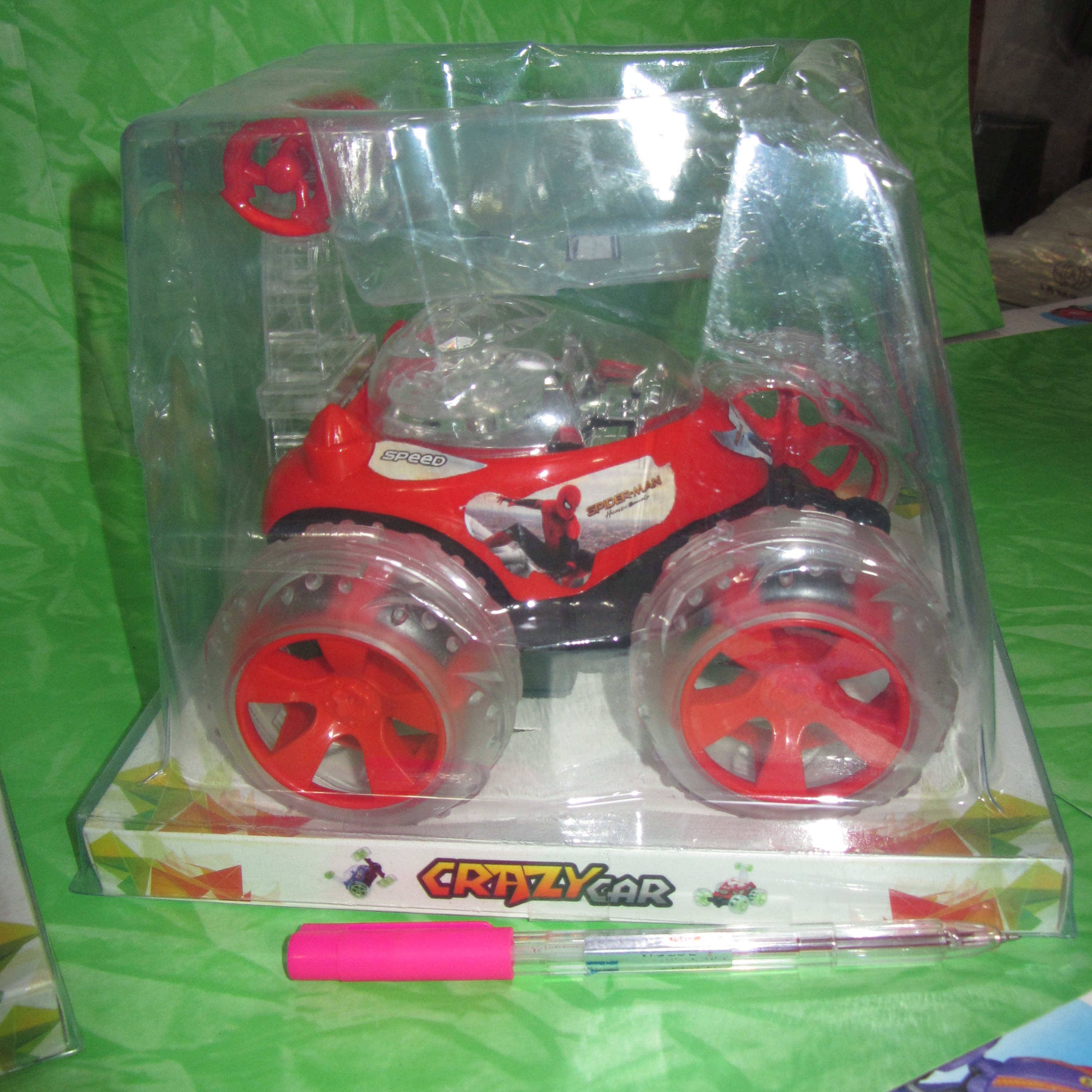 اسباب بازی ماشین دیوونه باطری خور