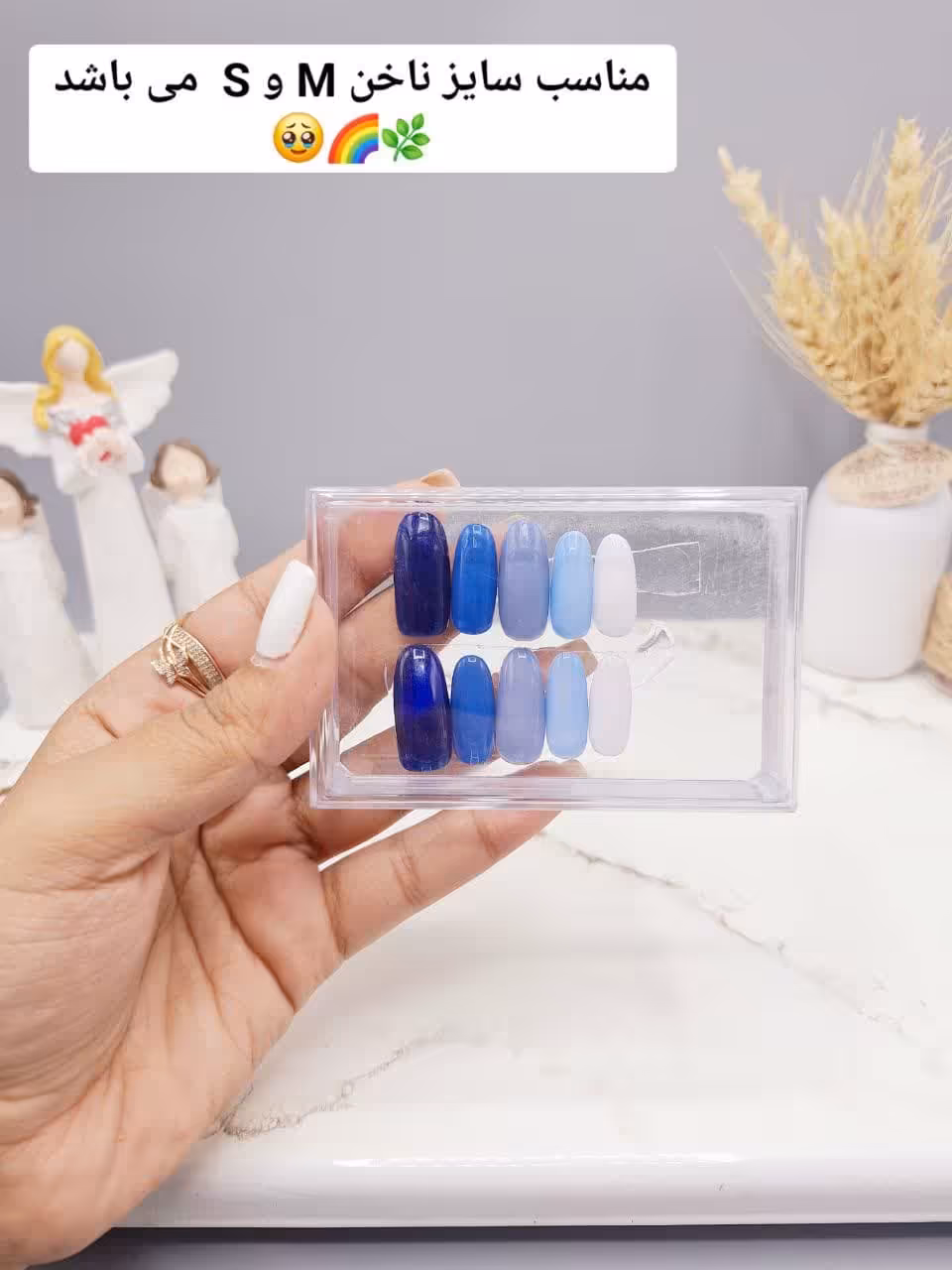 ناخن مصنوعی با مواد کاشت درجه 1 طرح ساده و شیک رنگ آبی (به همراه پک اختصاصی)