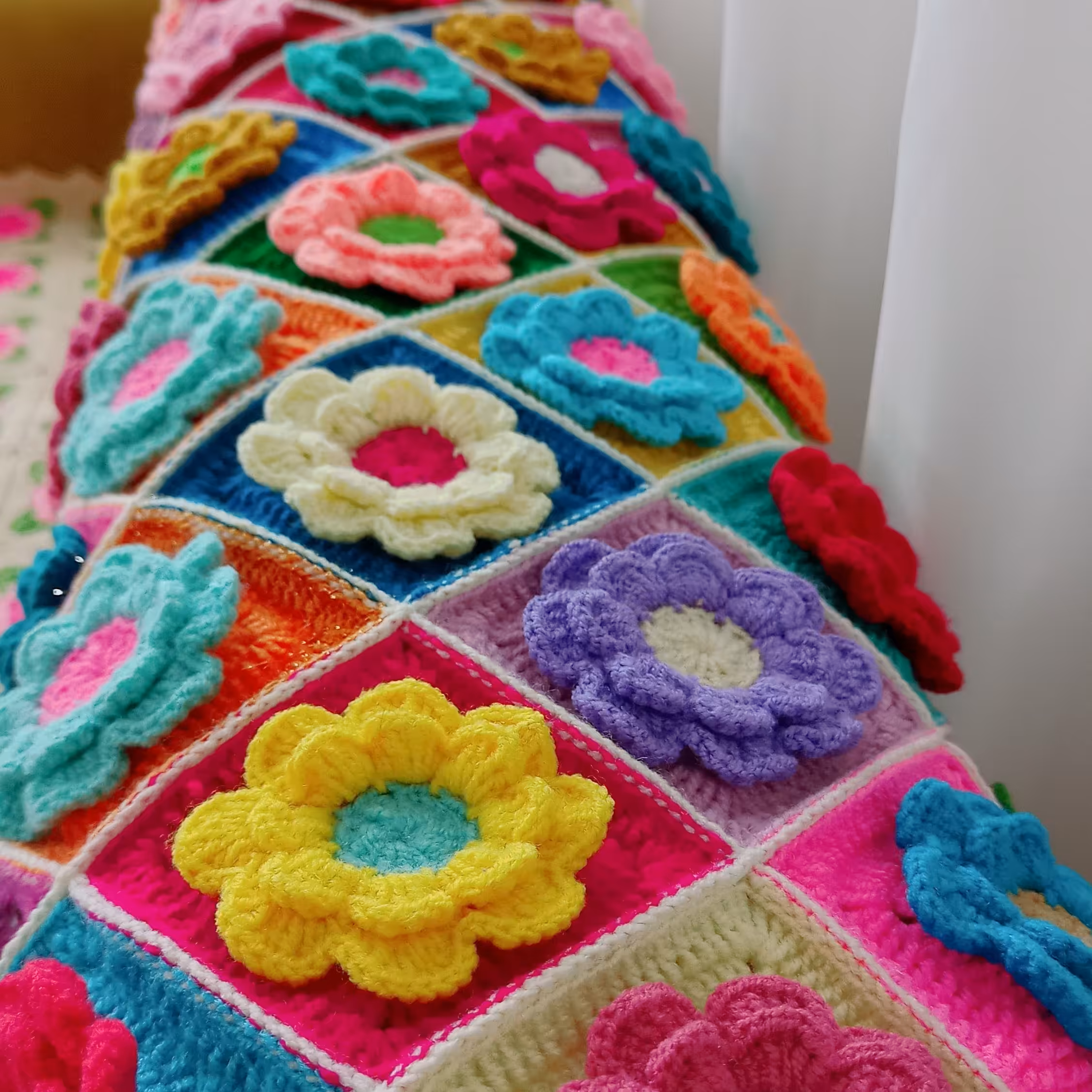 شال مبل بافته شده با قلاب