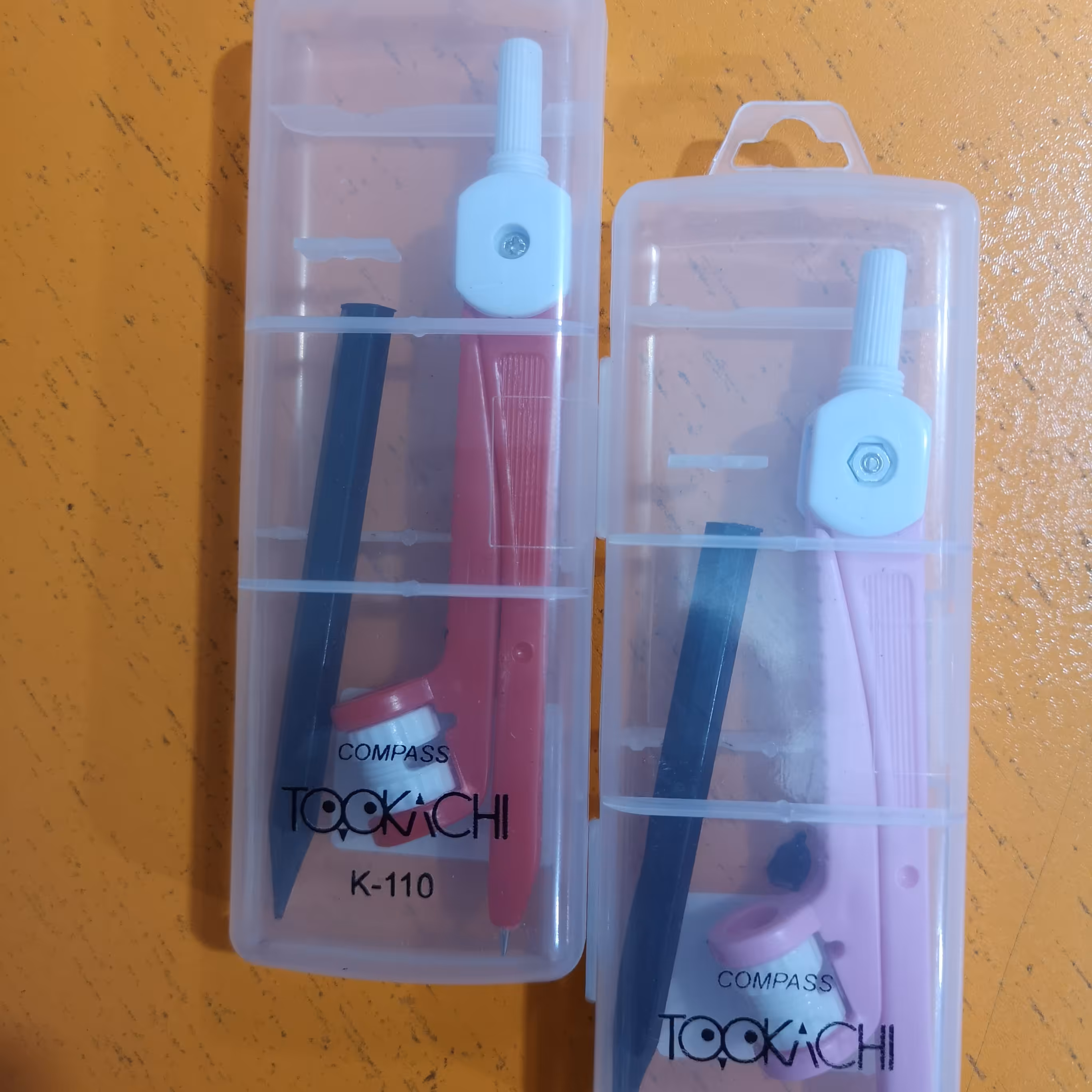 پرگار   با مداد 