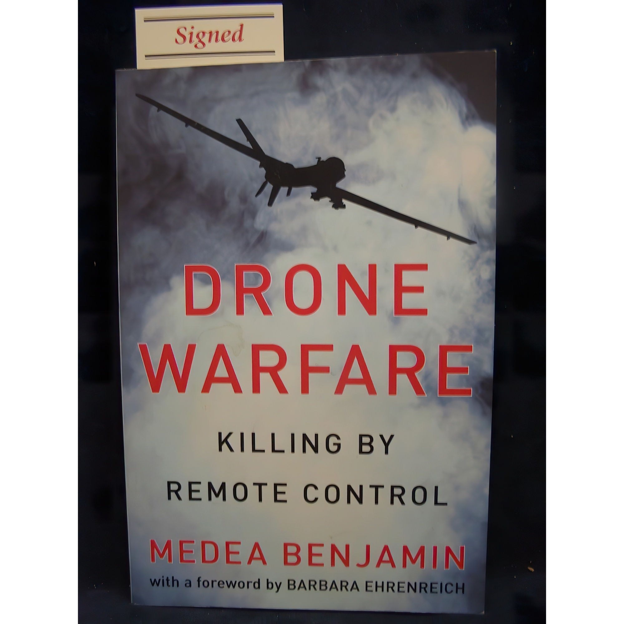 کتاب زبان اصلی Drone Warfare اثر Medea Benjamin انتشارات OR Books