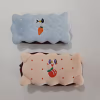 جامدادی مخملی بیسکویتی در دو طرح صورتی و آبی