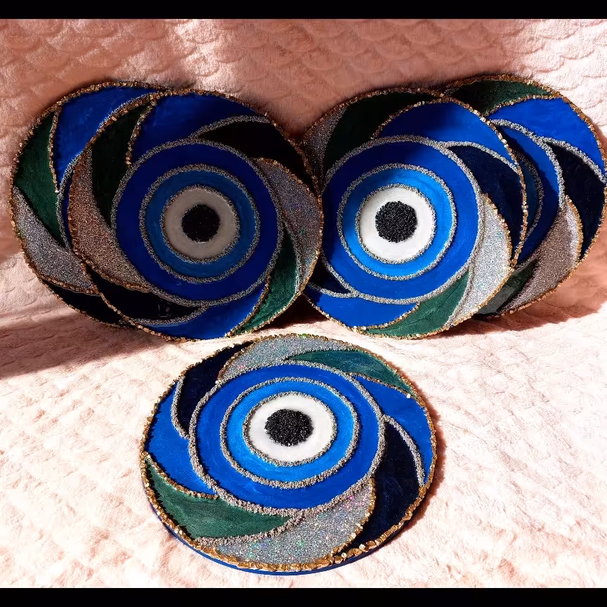 تابلو دکوراتیو چشم نظر رزینی طرح هندسی . کارشده با ژئود و سنگ و کریستال