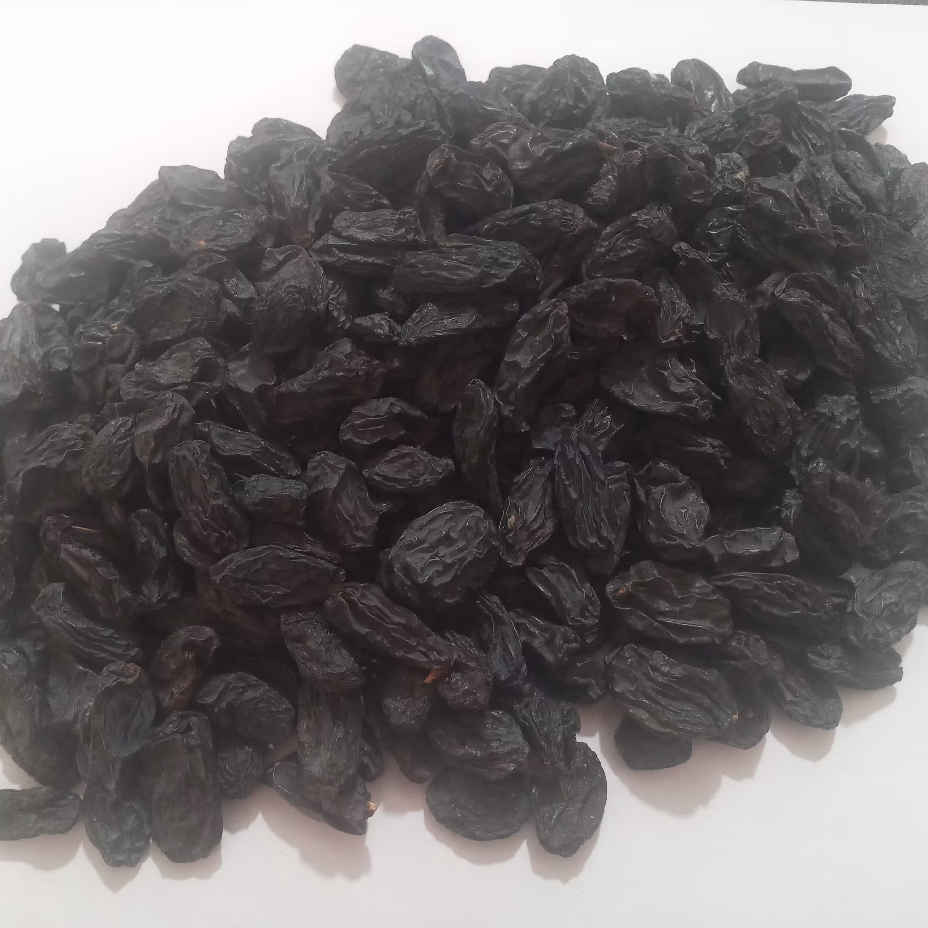 مویز مشکی بدون هسته ممتاز