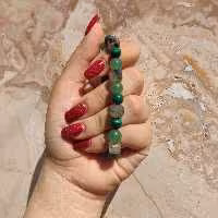 دستبند ماه تولد عنصر زمین یا خاک  ماه های  اردیبهشت  شهریور  دی  سنگ های مالاکیت  پرهنیت و آونتورین سبز