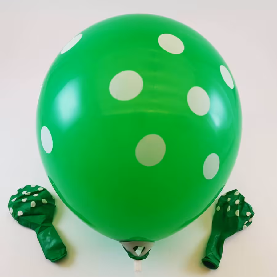 بادکنک سبز خالدار سفید (10 اینچی)