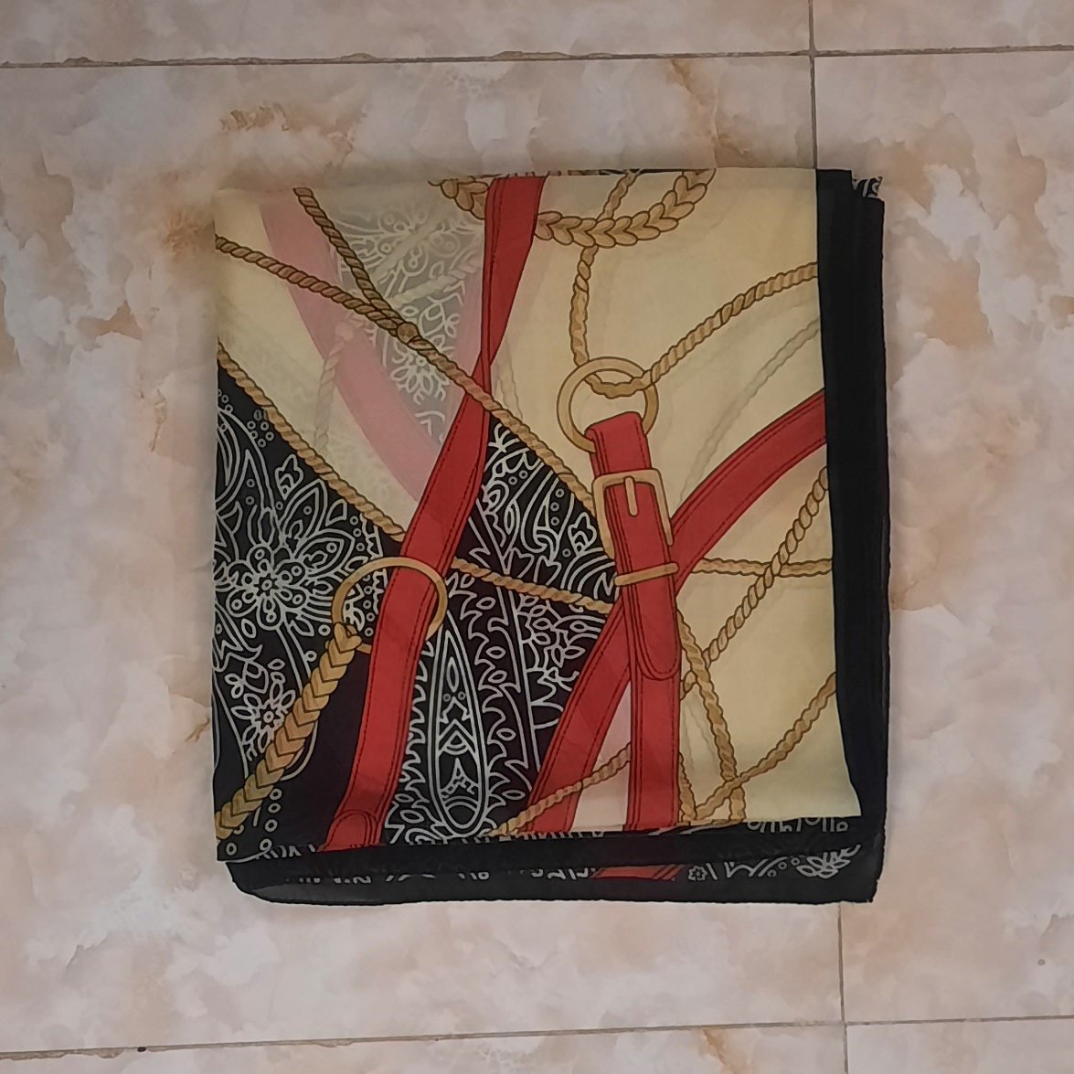 روسری زنانه رنگی