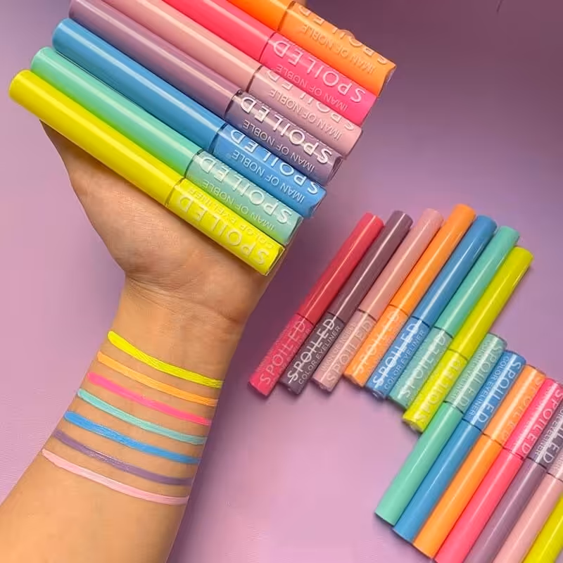 خط چشم نئونی 