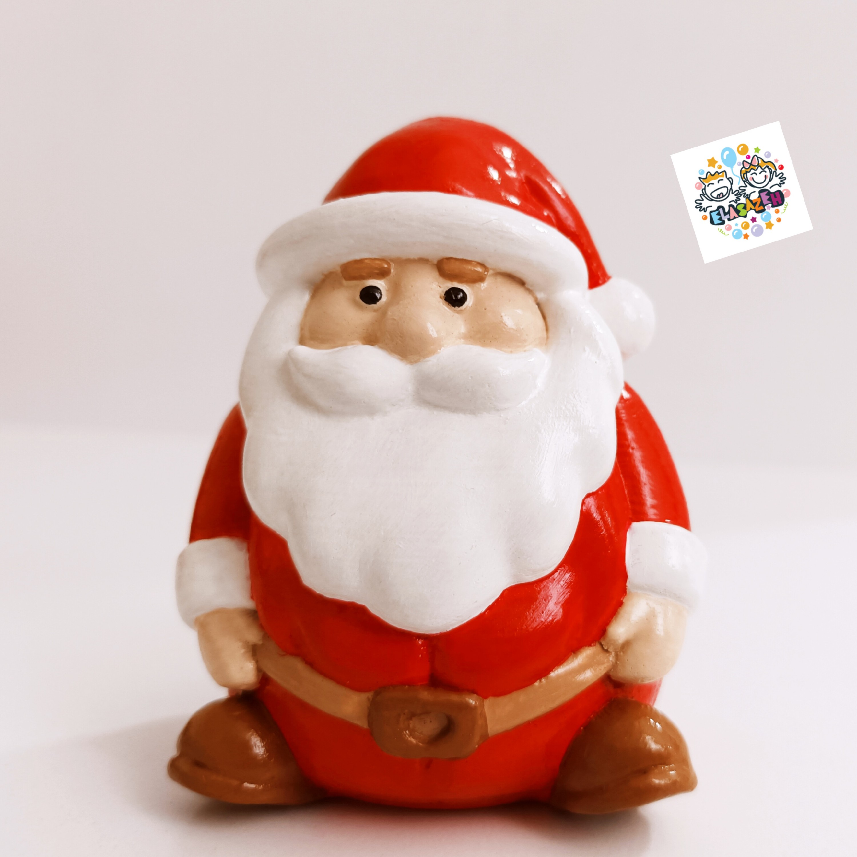 مجسمه پیرمرد بامزه با ریش های سفید مناسب برای گیفت و اکسسوری