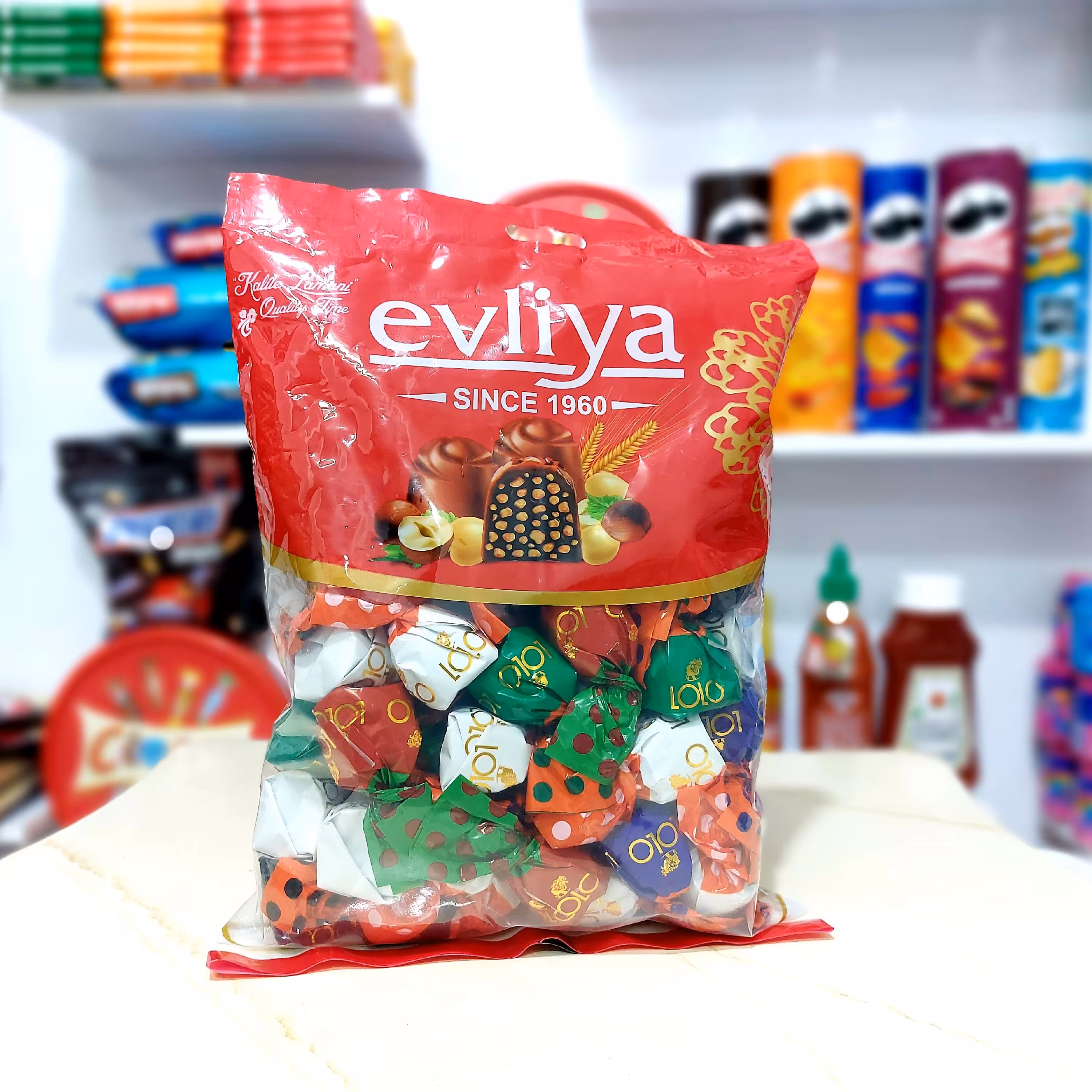 شکلات یک کیلویی اولیا ارسال رایگان شکلات پذیرایی سراسر کشور محصول کشور ترکیه