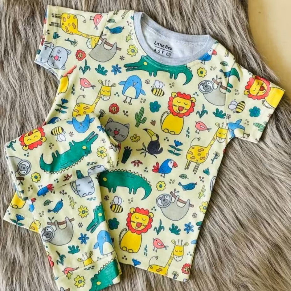 ست تیشرت و شلوار ، جنس نخ پنبه در 6 سایز ، بدون آبرفت رنگ دهی مناسب