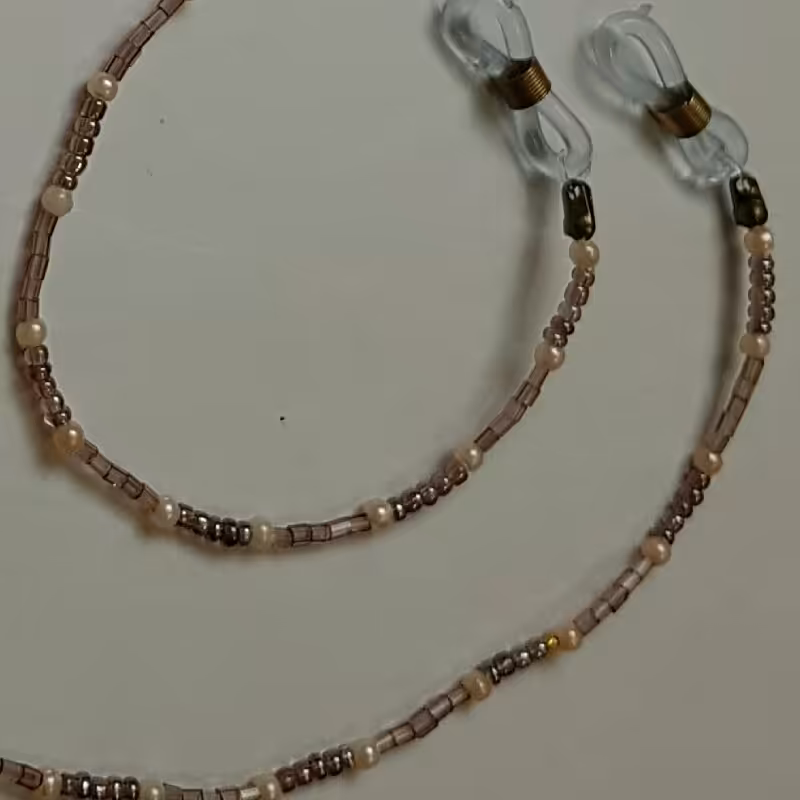 بند عینک سبک و زیبا  ترکیب منجوق  در رنگهای ملایم و مروارید