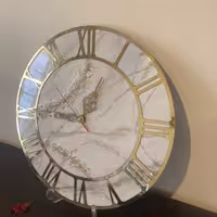 ساعت دیواری طرح مرمر با کریستال رنگ طلایی و سفید40 سانت