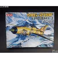 ماکت هواپیمای MIG-21MF FISHBED J مقیاس 48
