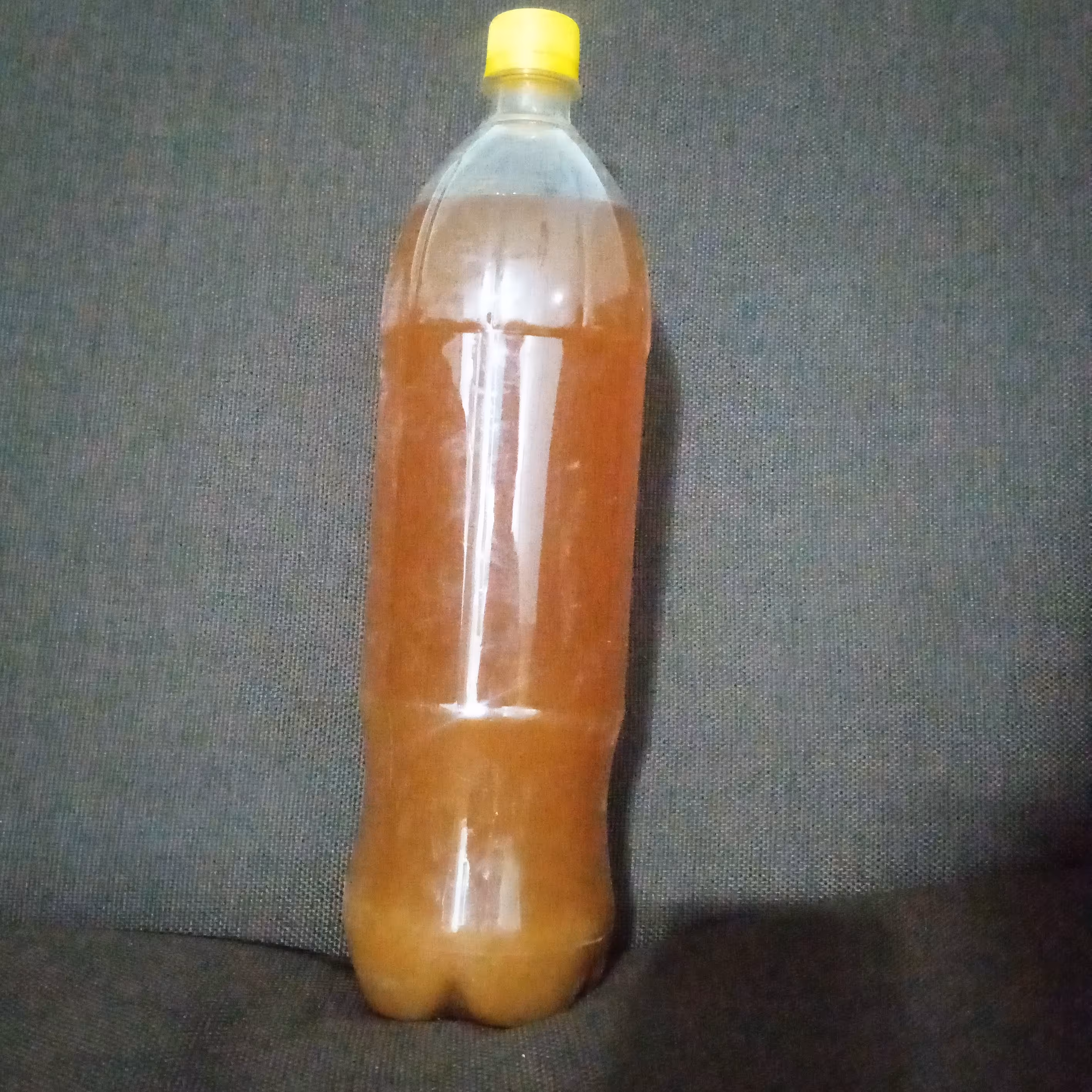 سرکه سیب. در بطری های 1/5لیتری تازه وخیلی خوشمزه