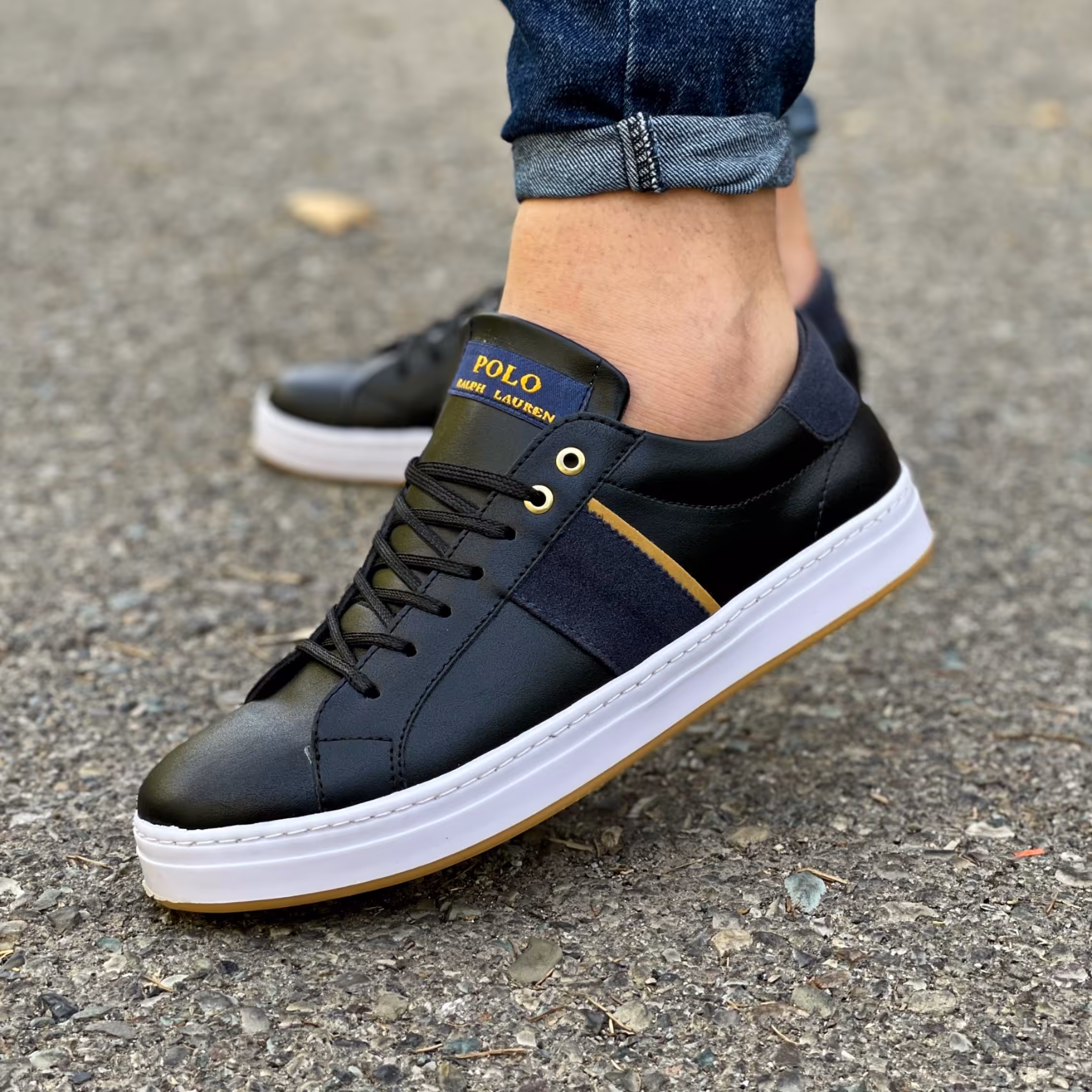 کفش ونس مردانه رنگ مشکی مدل پولو سایز 40 الی 44 موجود رویه چرم و زیرهpvc لاستیک  کد 9098