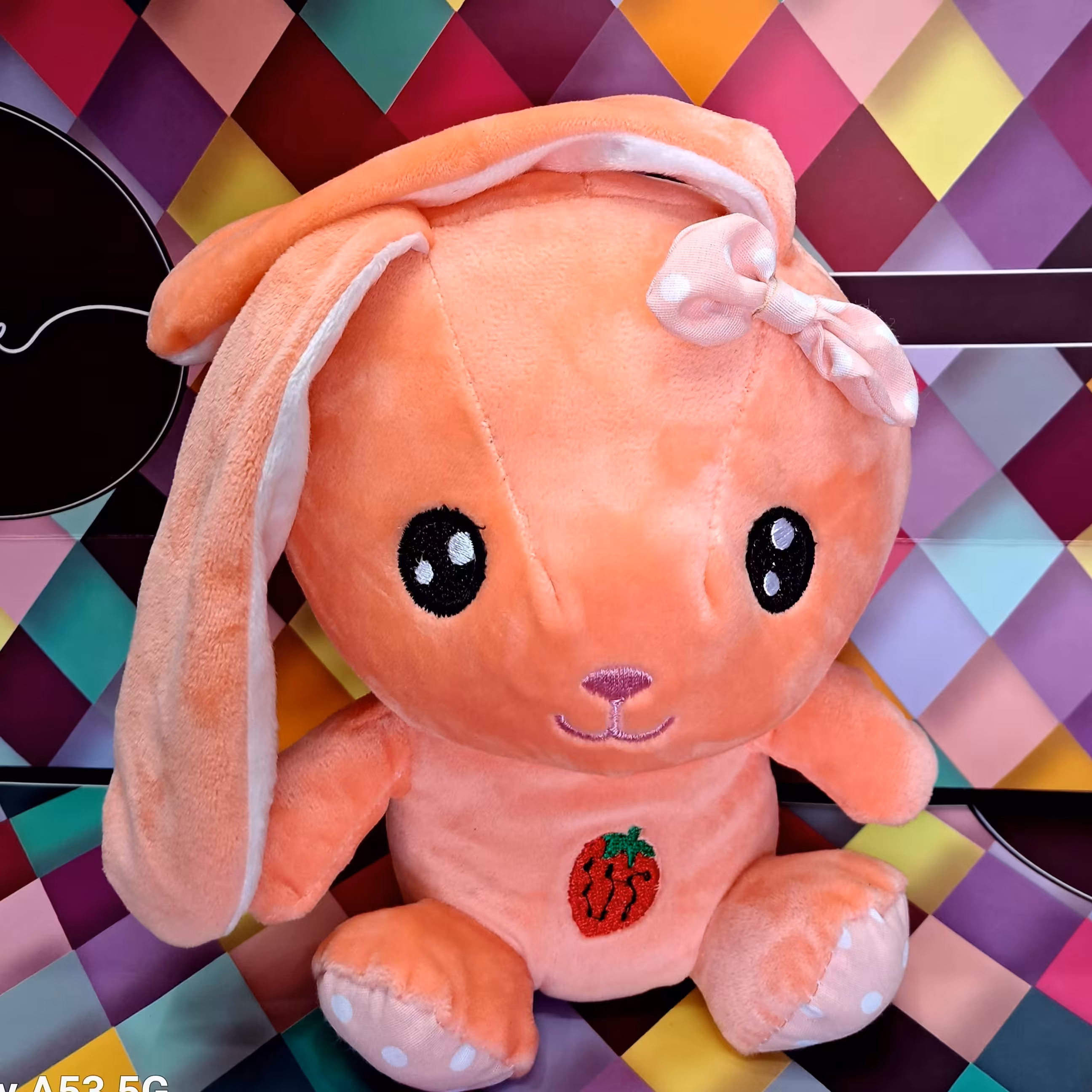 عروسک خرگوش توت فرنگی 