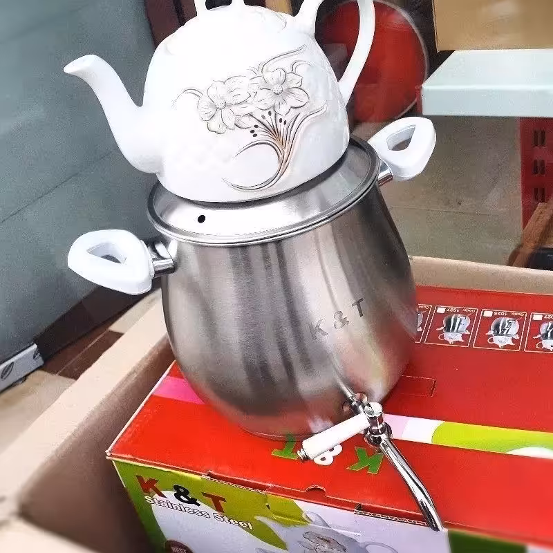  کتری و قوری 

ساخته شده از استیل درجه یک
طرح های قوری و کتری متفاوت
کف چدن ضخیم 