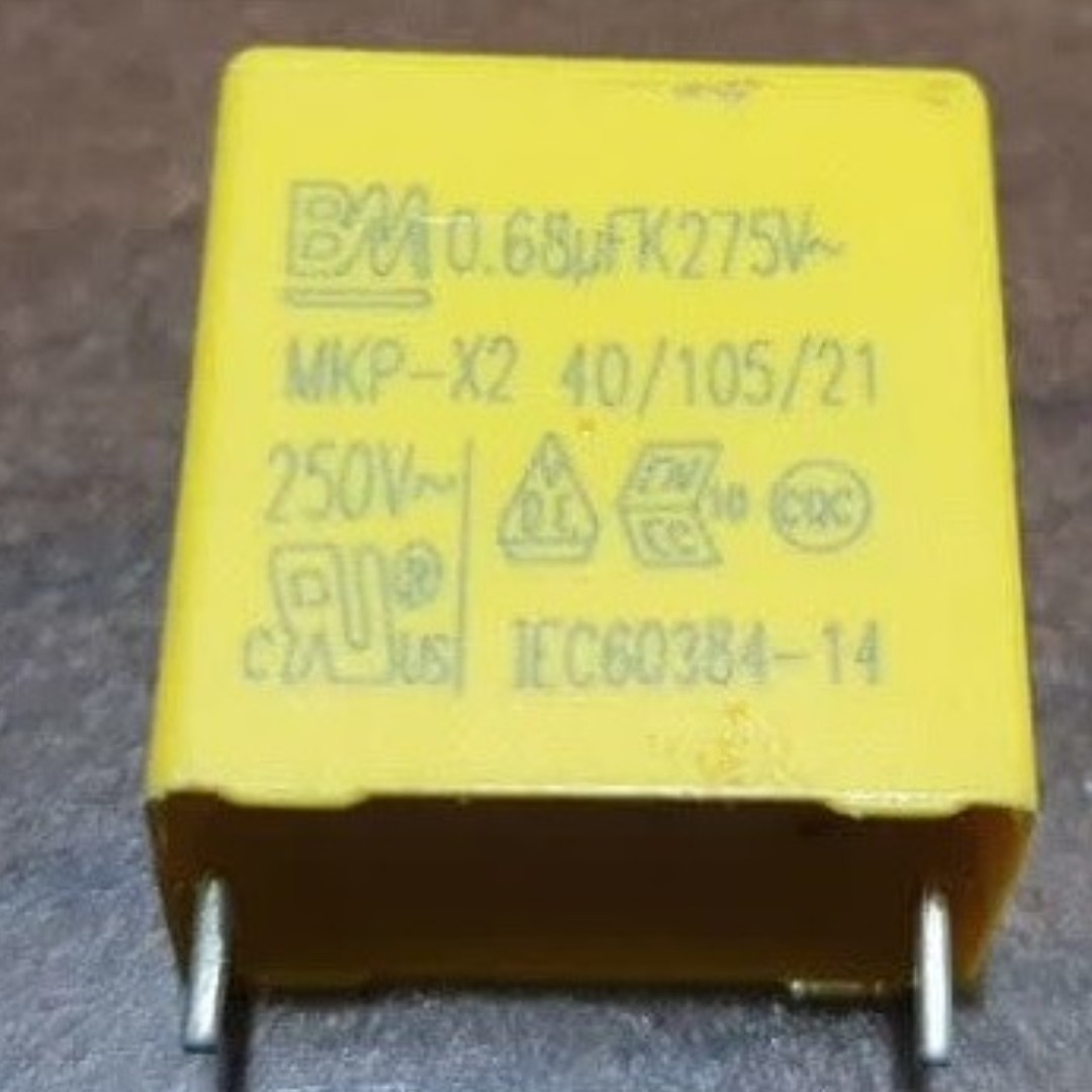 خازن mkt 680nf 275Vac