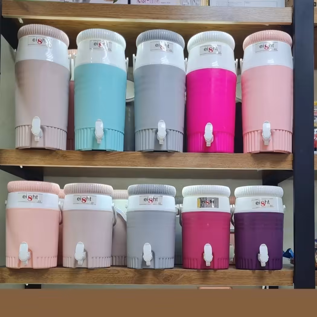 کلمن 5لیتری جنس پلاستیک درجه یک باکیفیت بسیاربالا لطفا قبل از سفارش موجودی بگیرید 