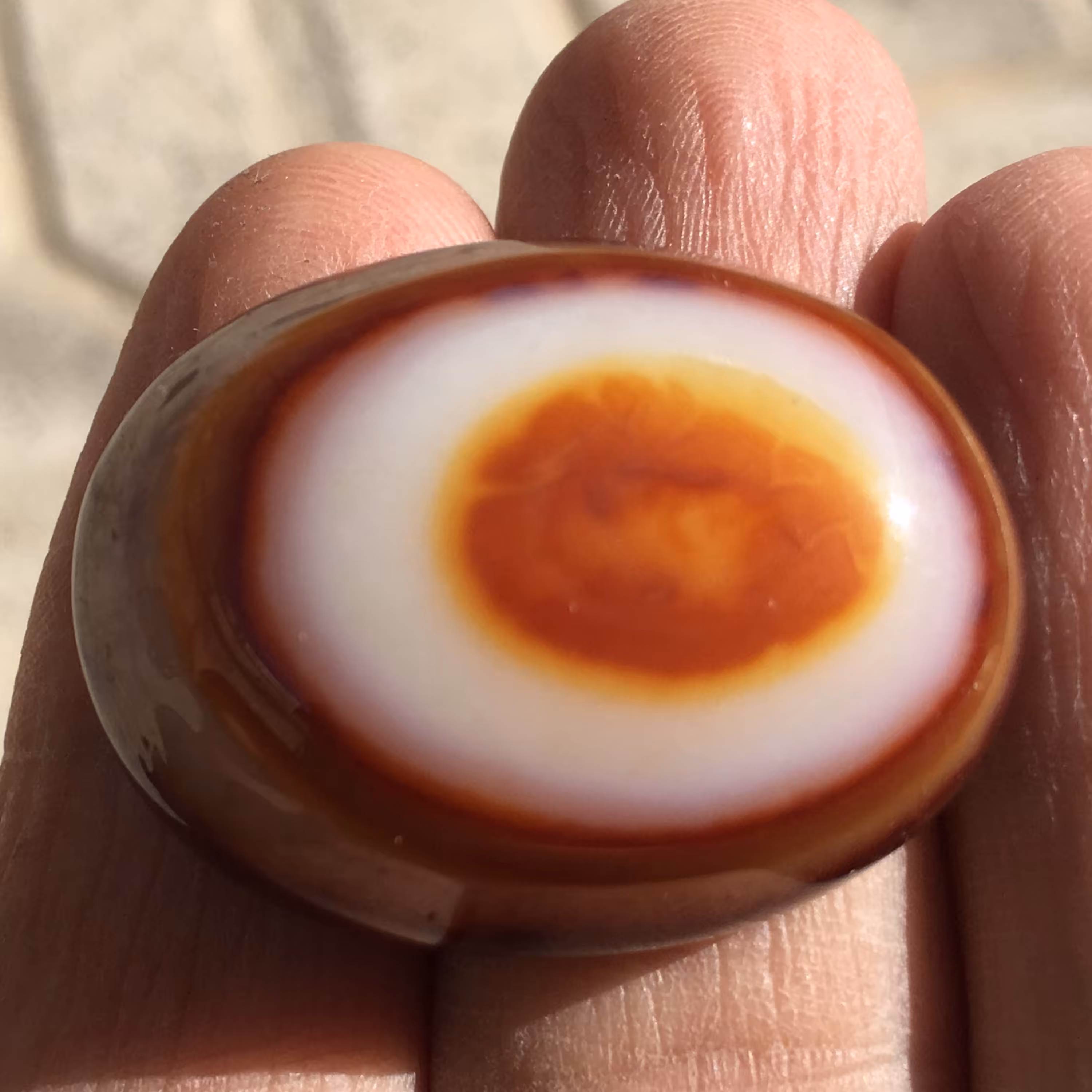 نگین غولپیکر و خوشرنگ سلیمانی چشم دار سه پوست