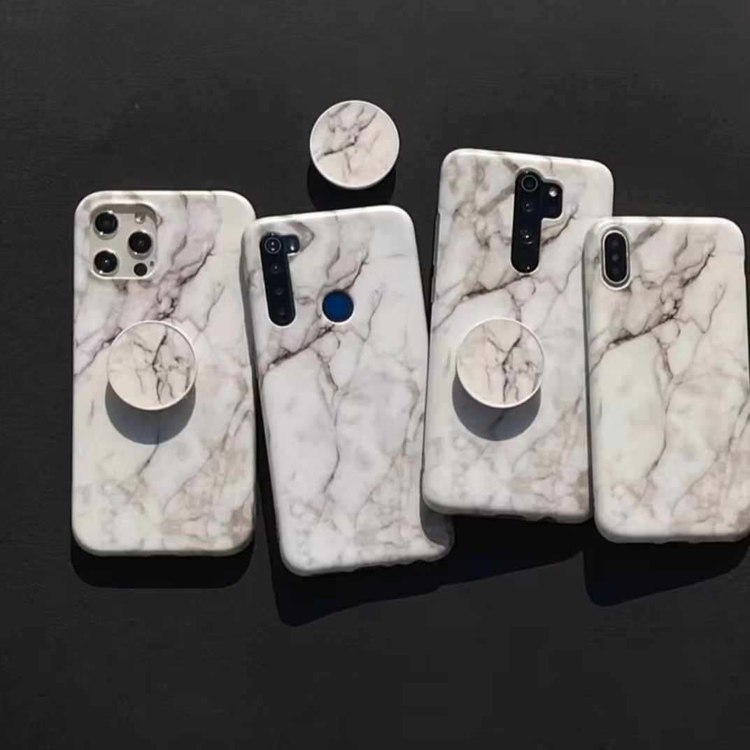 قاب گوشی آیفون13 مدل سنگ ماربل سفید و مشکی همراه پاپسوکت جنس ژله ای imd