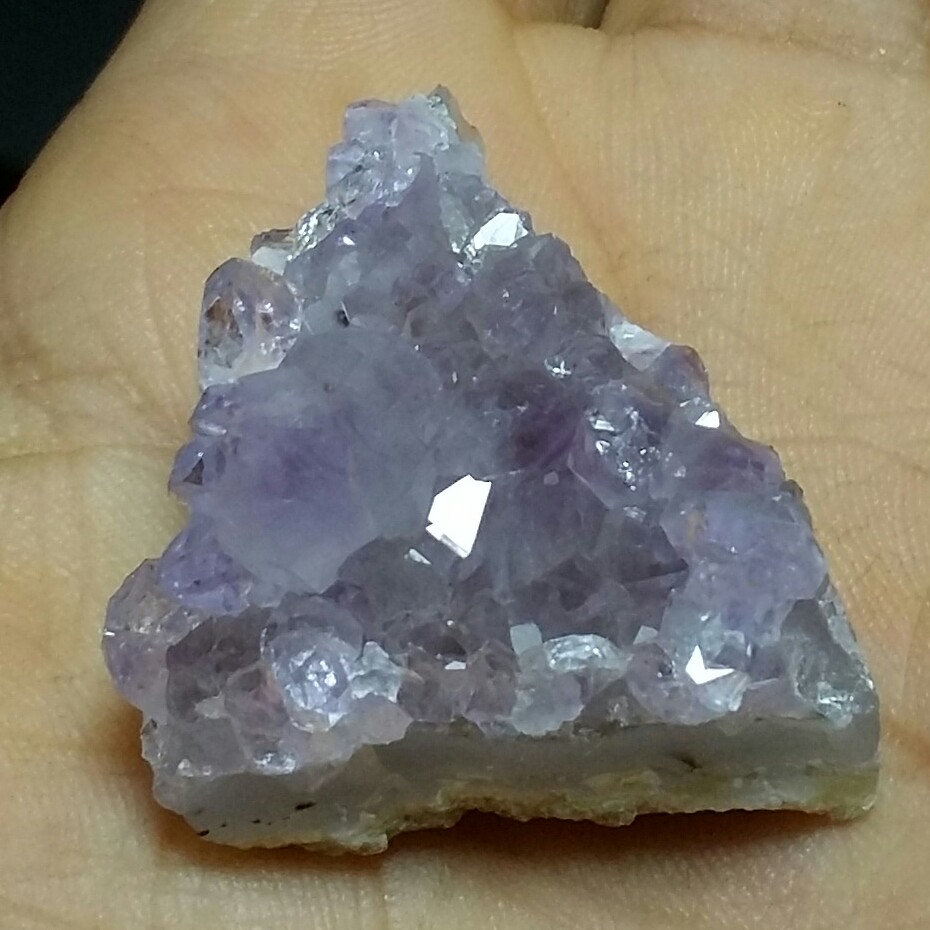  سنگ راف حبه آمتیس آمیتیس آماتیس پر رنگ صد در صد طبیعی مناسب کلکسیونی و کارهای هنری  کد 10671