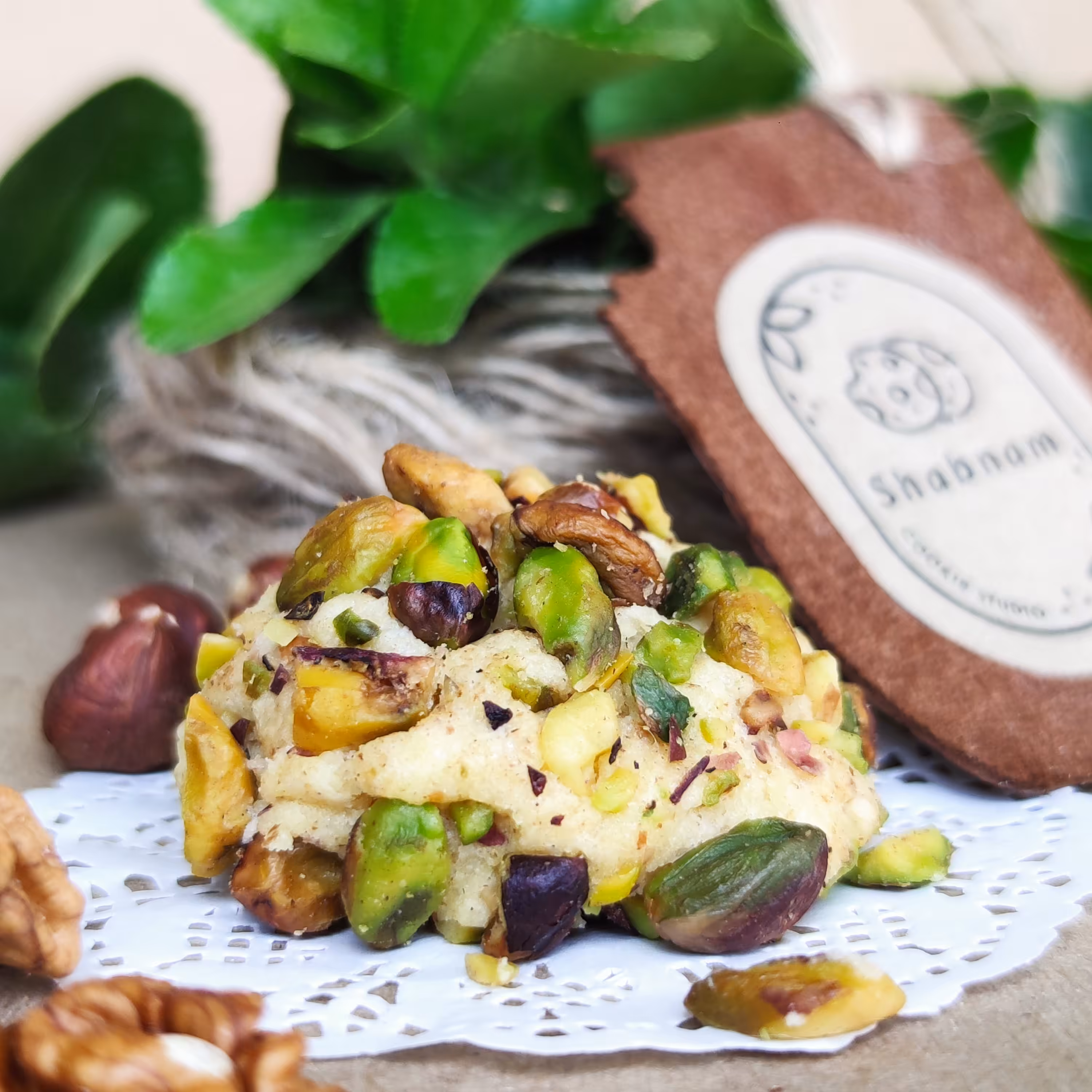 کوکی پسته ای(اُسکارپسته)خوشمزه،مقوی,سالم تهیه شده از مغزپسته اعلا و آردبادام‌درختی