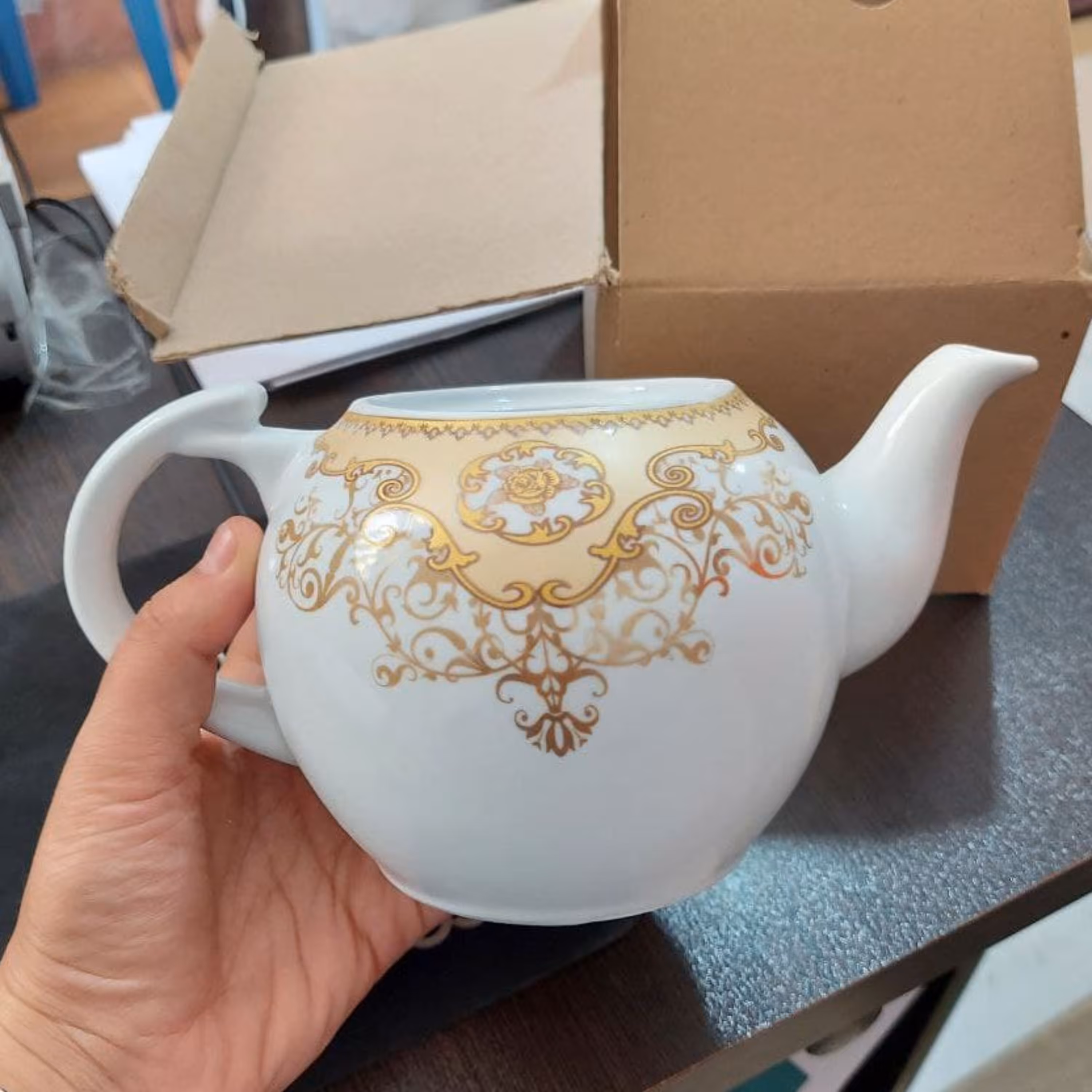 قوری چینی کد 382-مناسب برای دم کردن چای -دمنوش-با کیفیت و قیمت مناسب