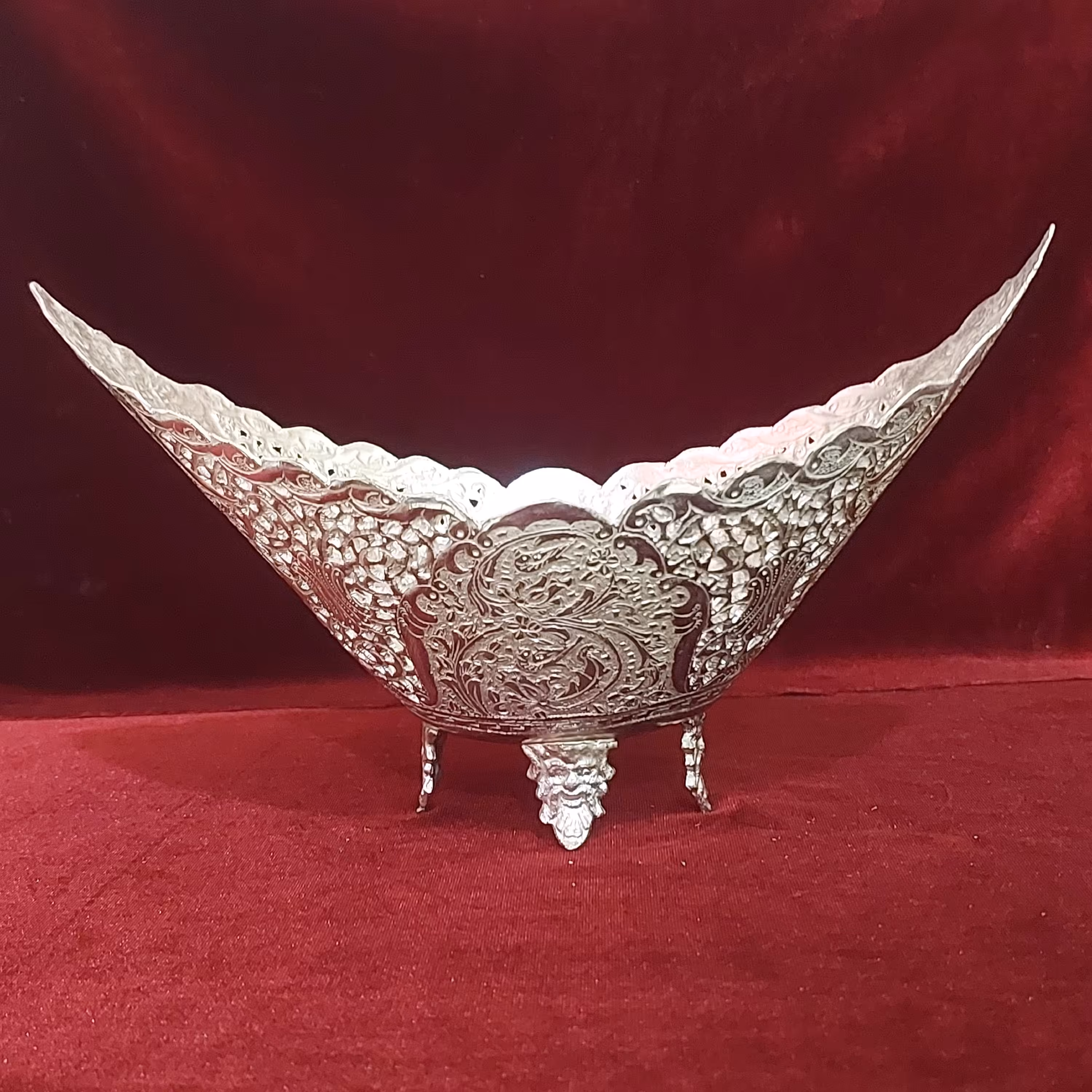  گز خوری قایقی قلمزنی برنجی کوچک قلم گل و مرغ ریزه ابکاری نقره دهنه27